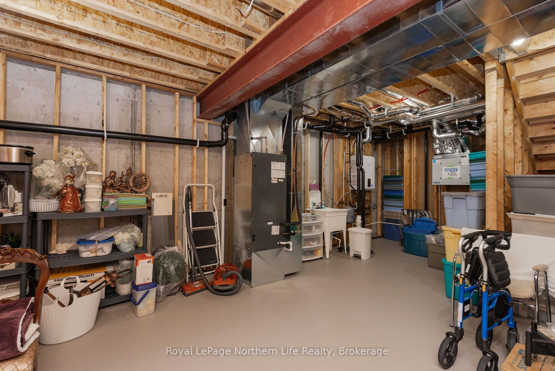 Photo 49 of 16 Silver Maple Lane, North Bay, Airport — HOMEH