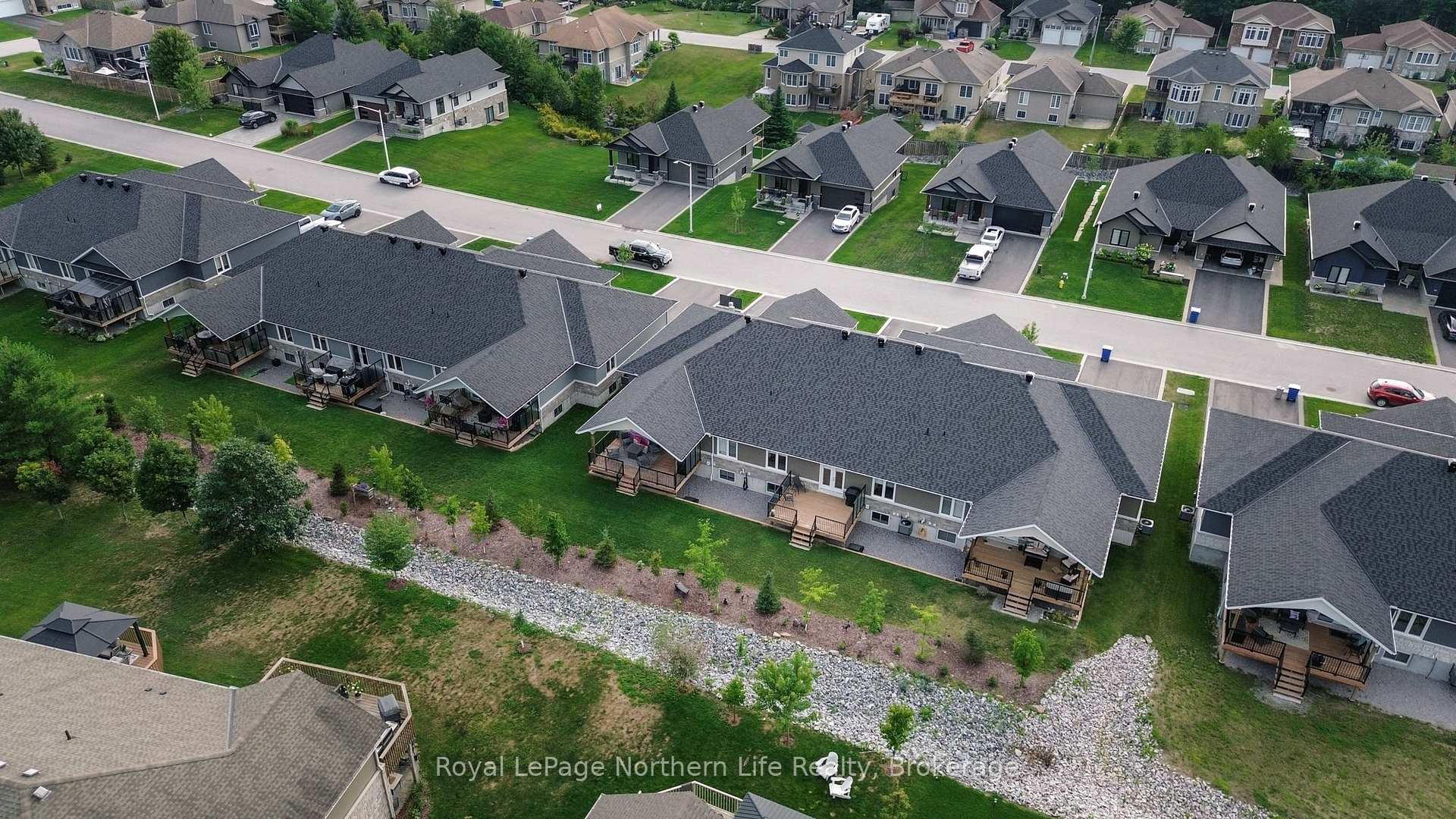 Photo 55 of 16 Silver Maple Lane, North Bay, Airport — HOMEH