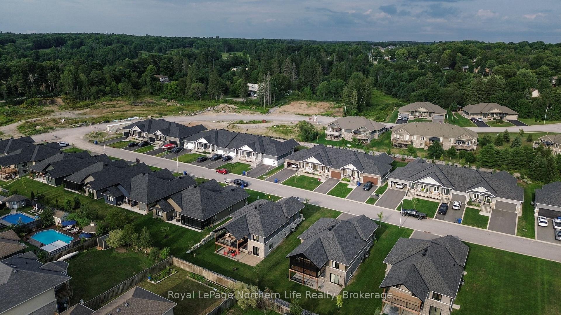 Photo 56 of 16 Silver Maple Lane, North Bay, Airport — HOMEH