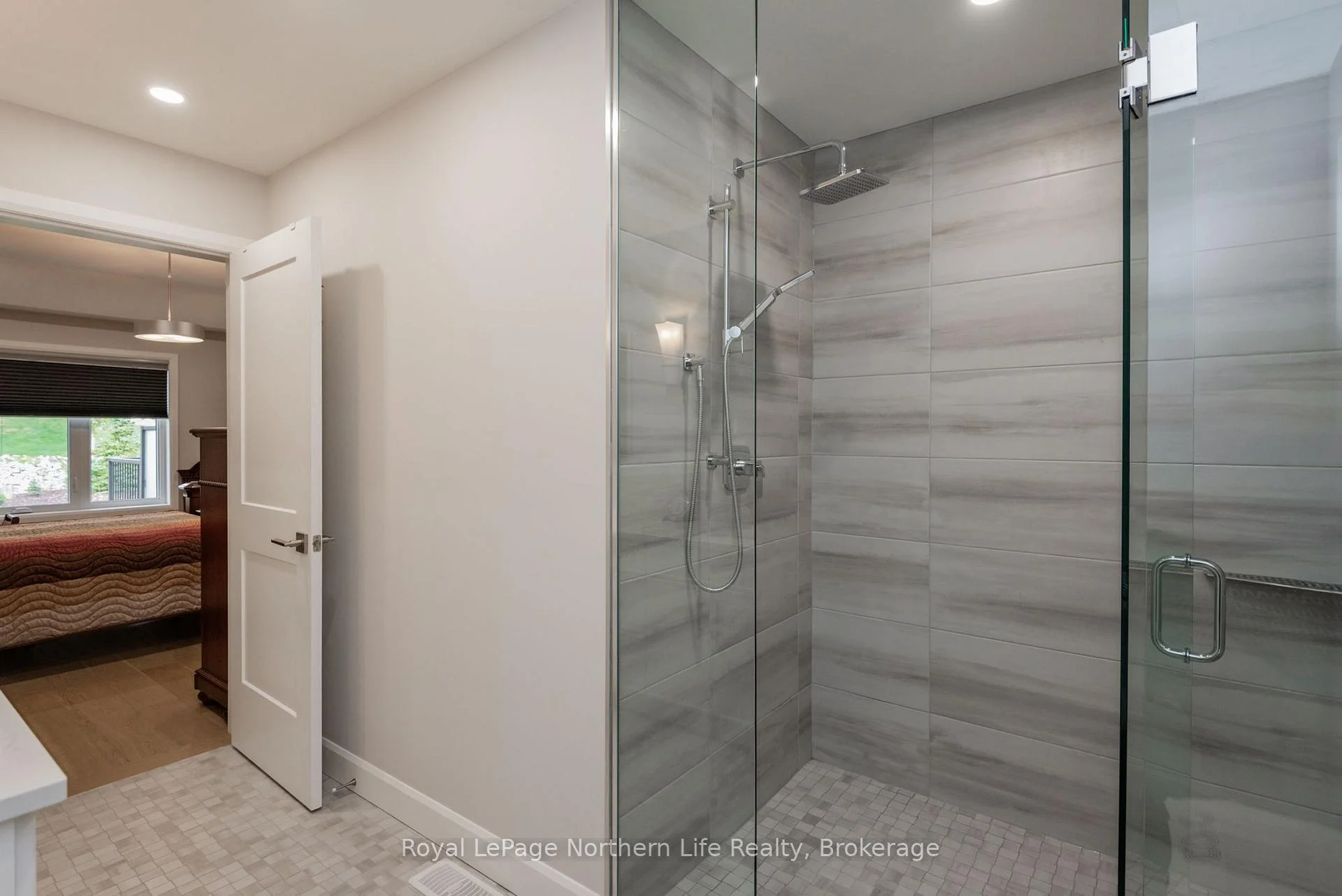 Photo 41 of 16 Silver Maple Lane, North Bay, Airport — HOMEH