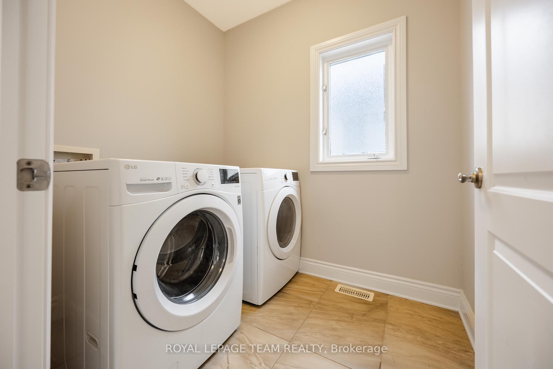 Photo 9 of 166 Grainstone Way, Ottawa, Kanata - Kanata Lakes/Heritage Hills — HOMEH