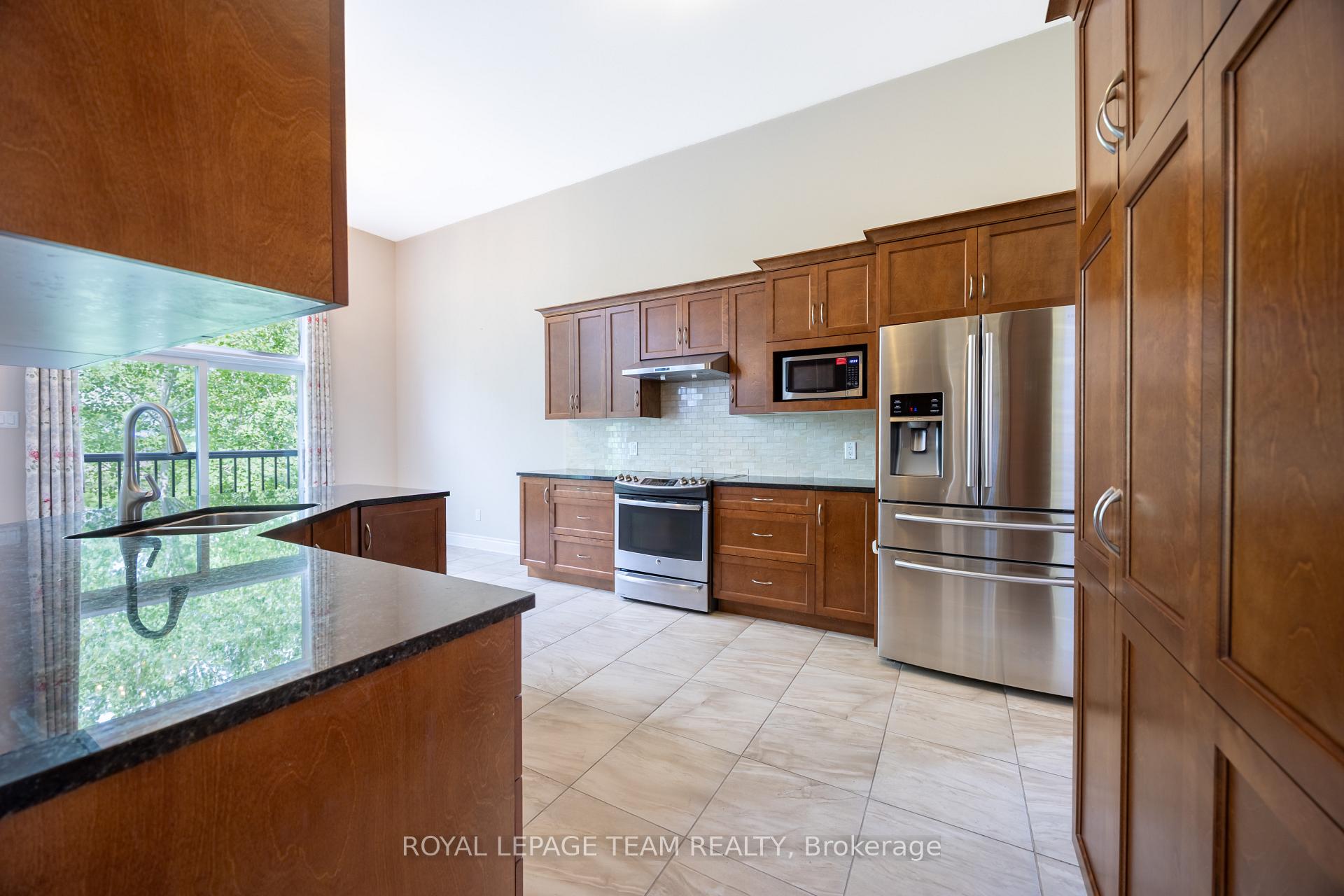 Photo 20 of 166 Grainstone Way, Ottawa, Kanata - Kanata Lakes/Heritage Hills — HOMEH