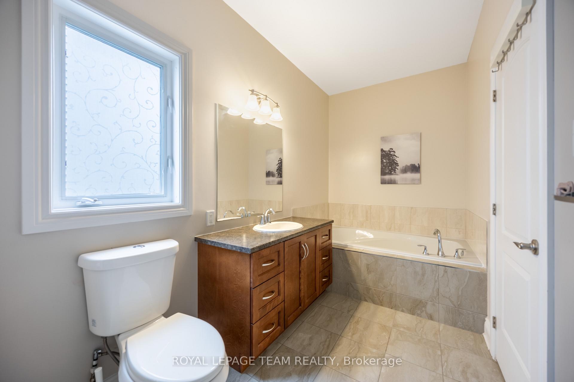 Photo 27 of 166 Grainstone Way, Ottawa, Kanata - Kanata Lakes/Heritage Hills — HOMEH