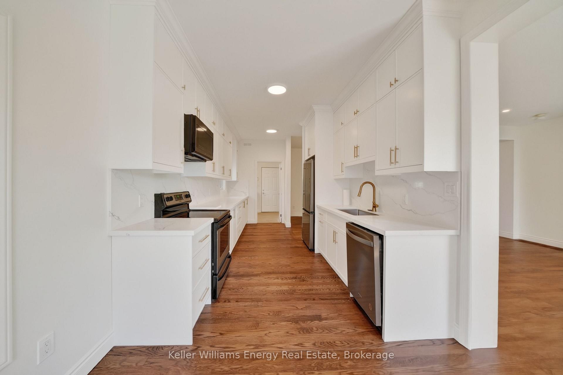 Photo 13 of 56 Elmdale Drive, Prince Edward County, Wellington — HOMEH