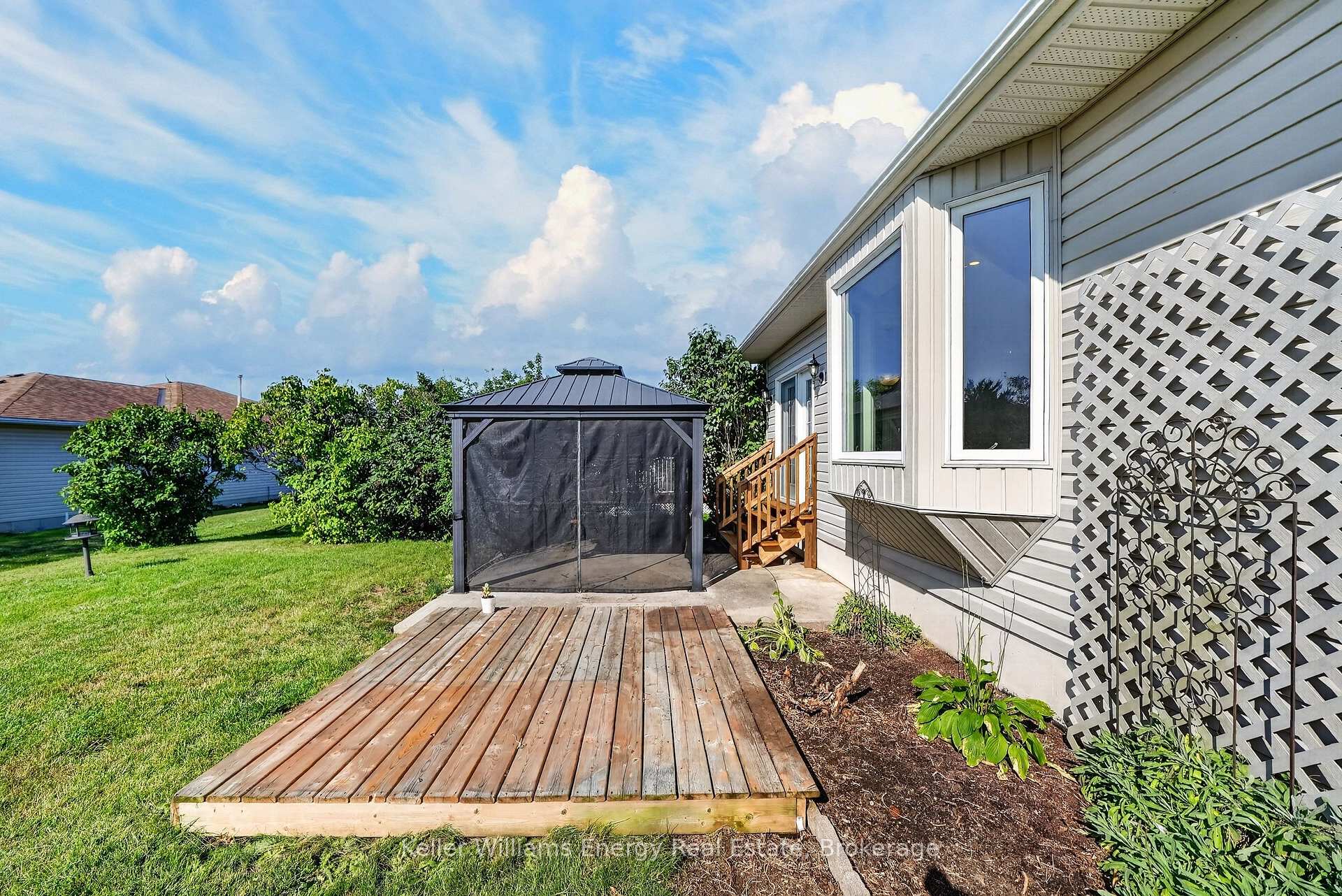 Photo 43 of 56 Elmdale Drive, Prince Edward County, Wellington — HOMEH