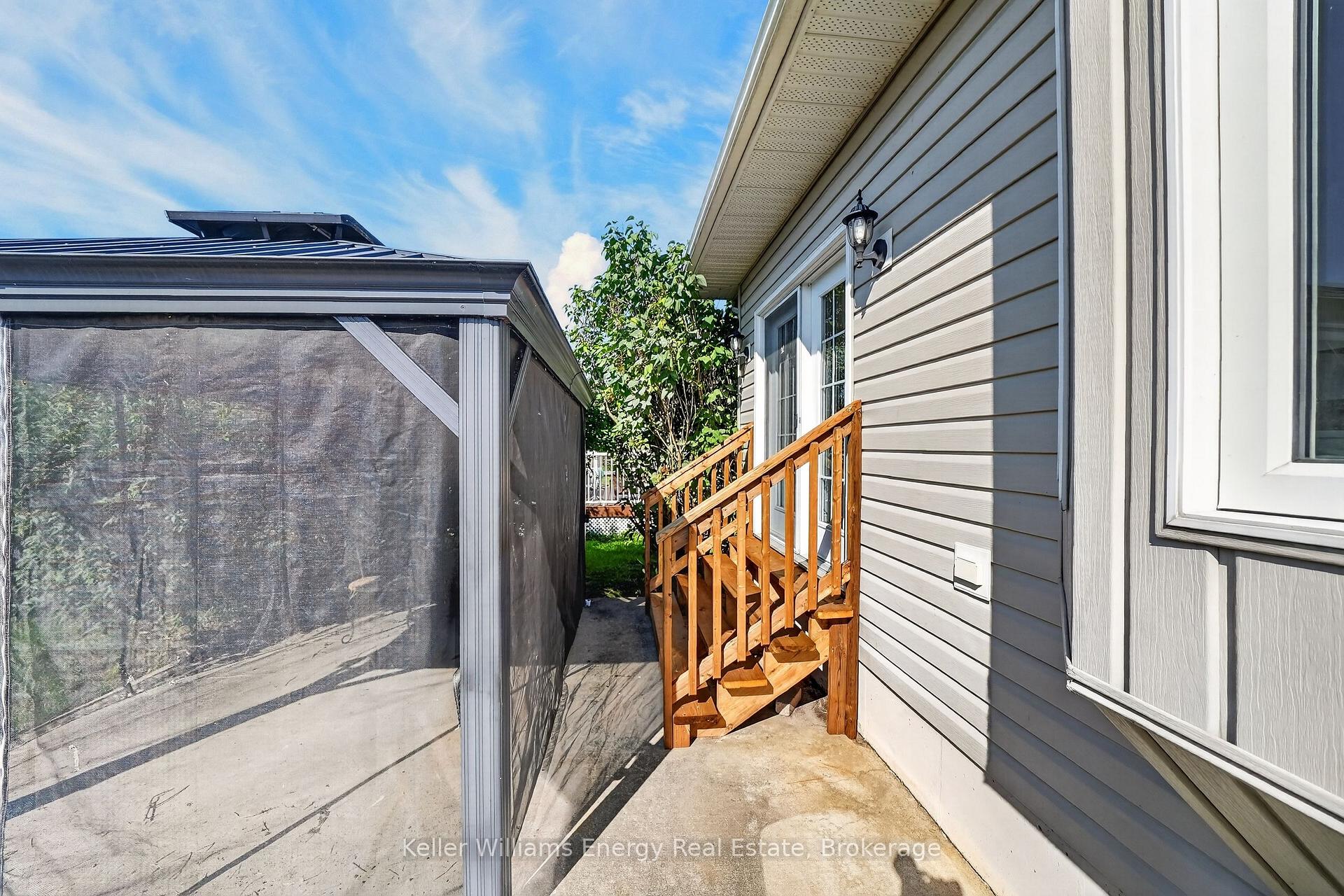 Photo 44 of 56 Elmdale Drive, Prince Edward County, Wellington — HOMEH