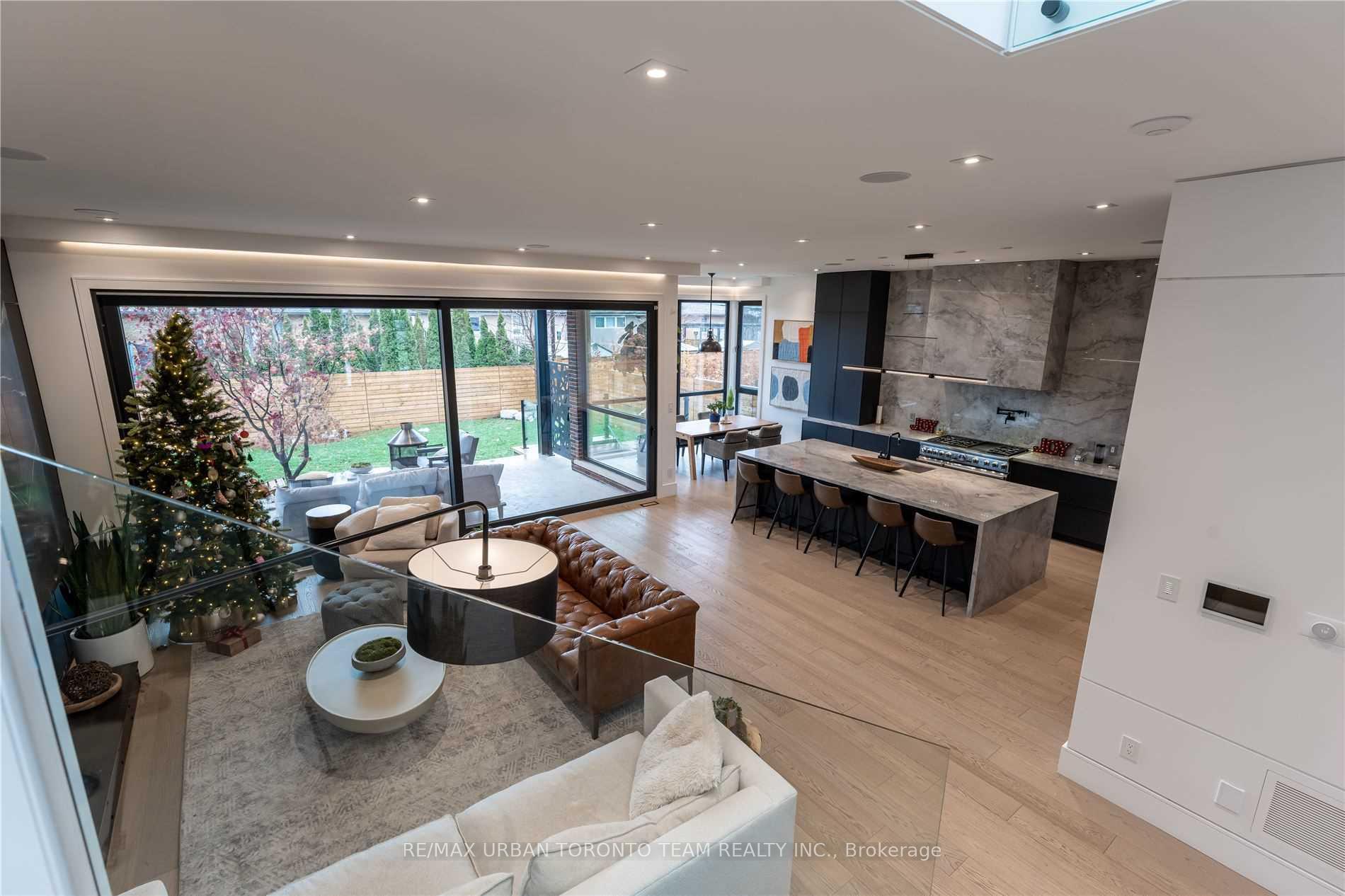 Photo 8 of 39 Cardigan Road, Etobicoke, Stonegate-Queensway — HOMEH