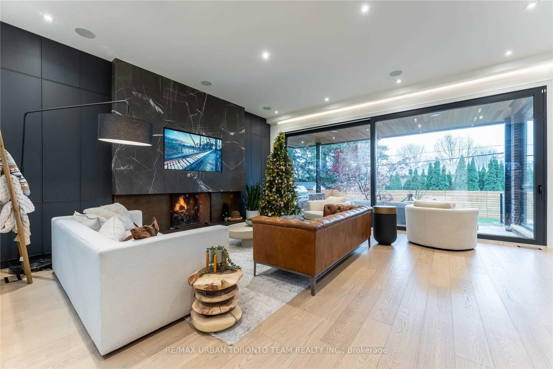 Photo 10 of 39 Cardigan Road, Etobicoke, Stonegate-Queensway — HOMEH