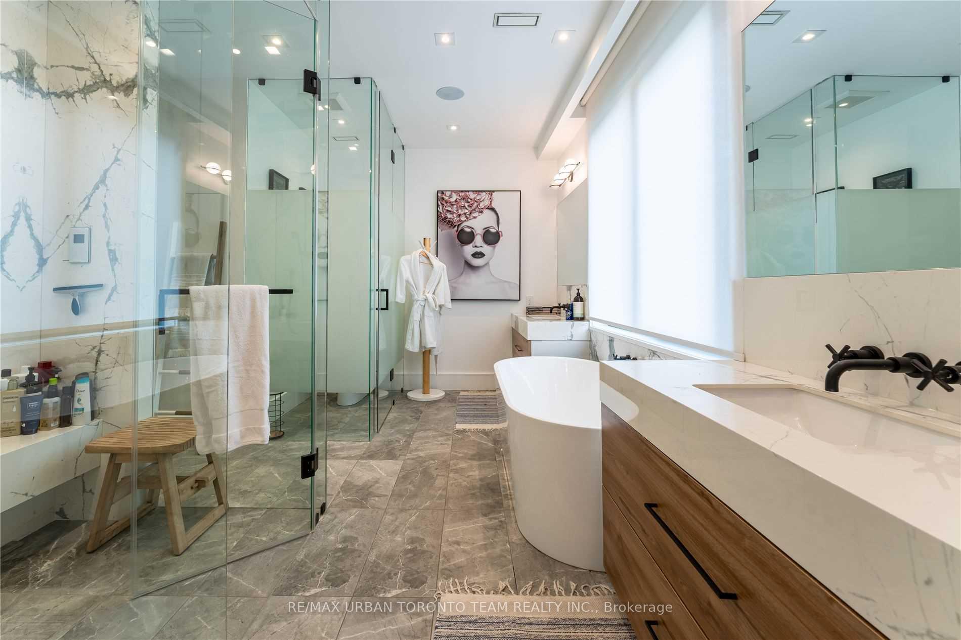 Photo 24 of 39 Cardigan Road, Etobicoke, Stonegate-Queensway — HOMEH