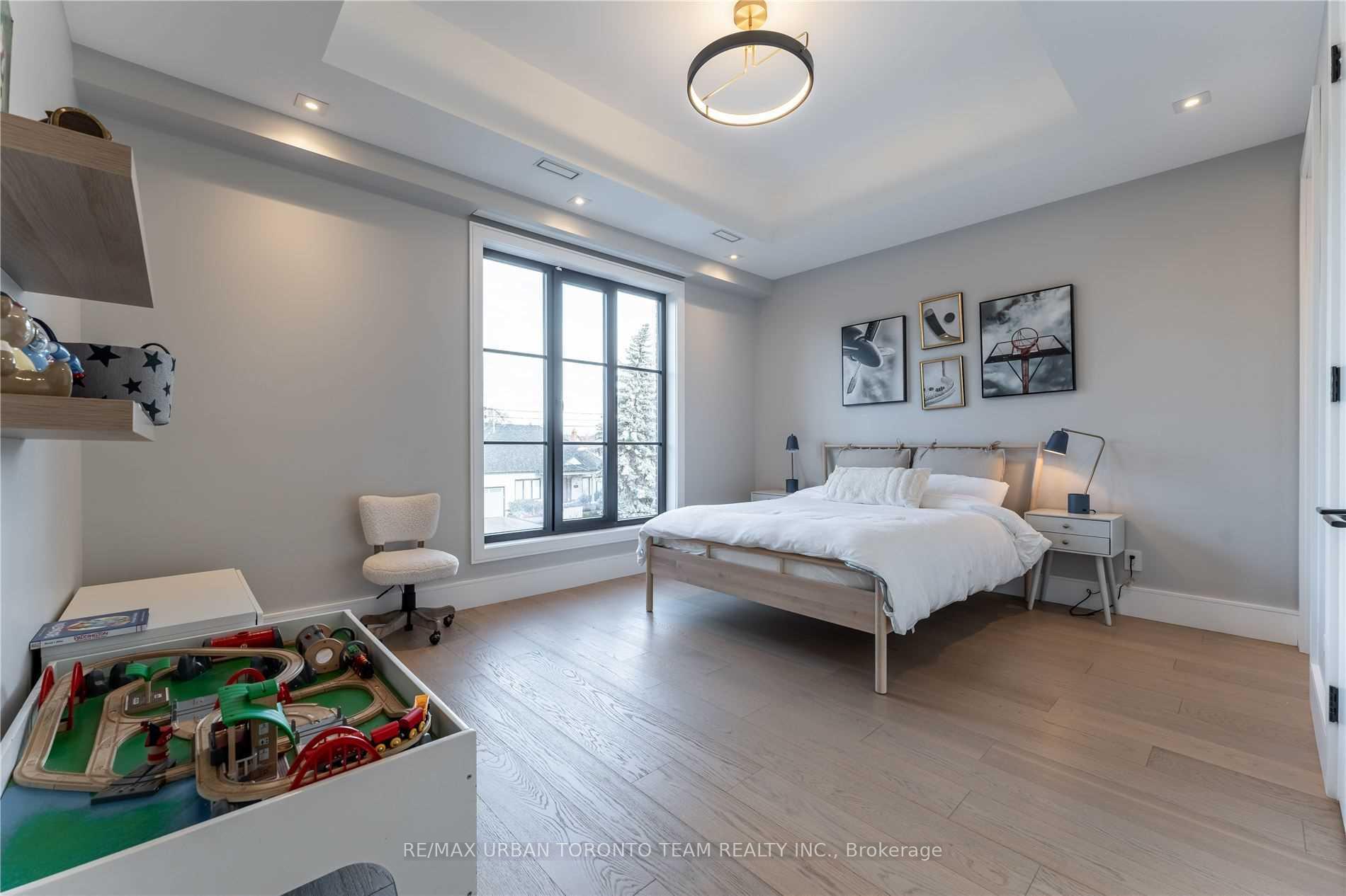 Photo 32 of 39 Cardigan Road, Etobicoke, Stonegate-Queensway — HOMEH