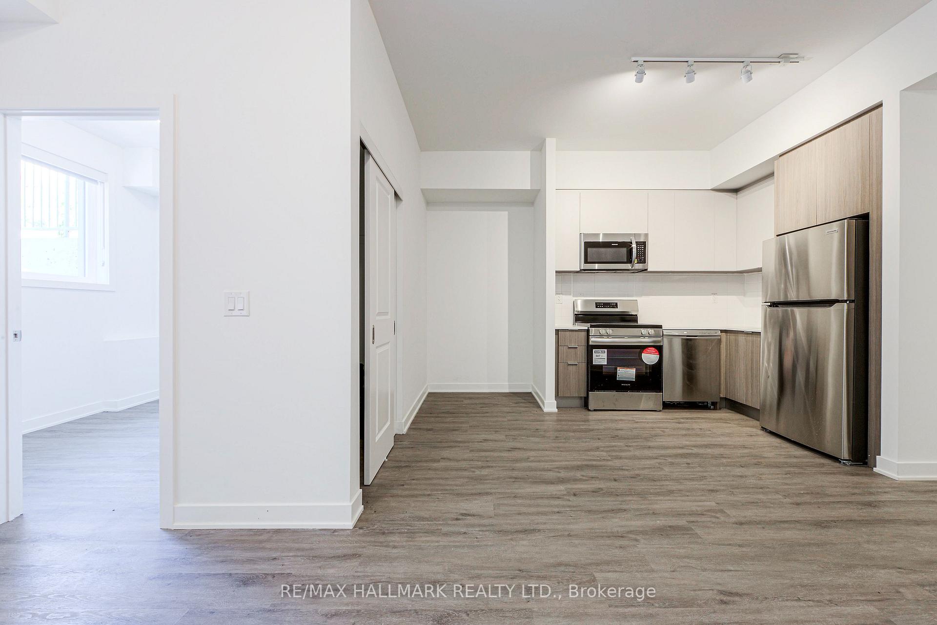 Photo 3 of Unit 107, 41 Danforth Road, Scarborough, Oakridge — HOMEH