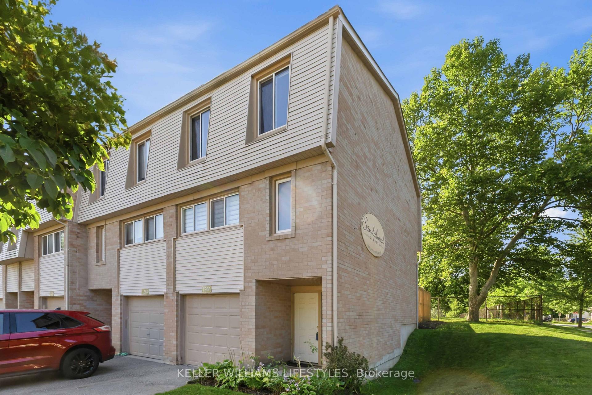 Photo 4 of 1206 Limberlost Road, London, North I — HOMEH