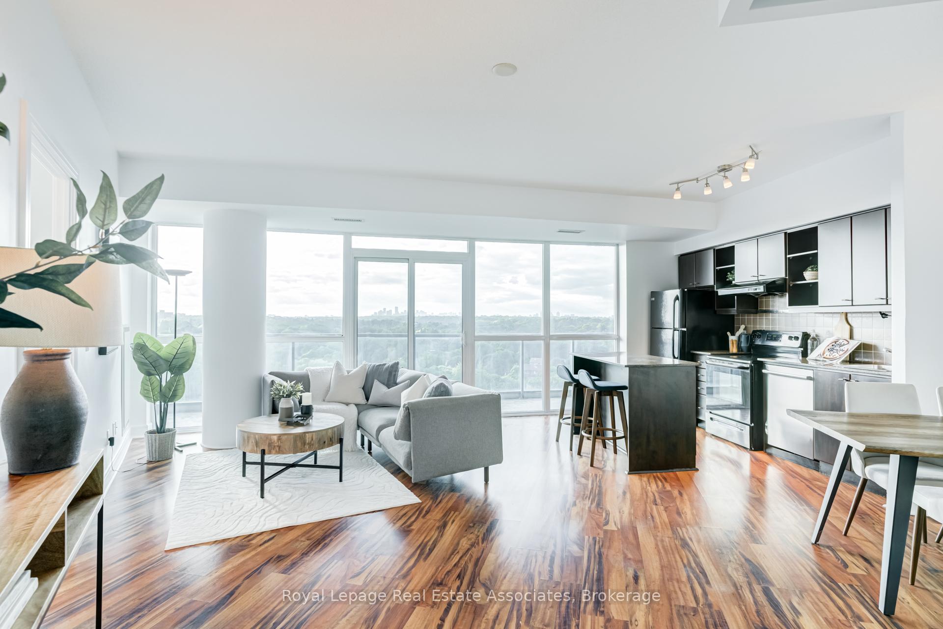 Photo 1 of Unit LPH21, 35 Brian Peck Crescent, Toronto, Thorncliffe Park — HOMEH