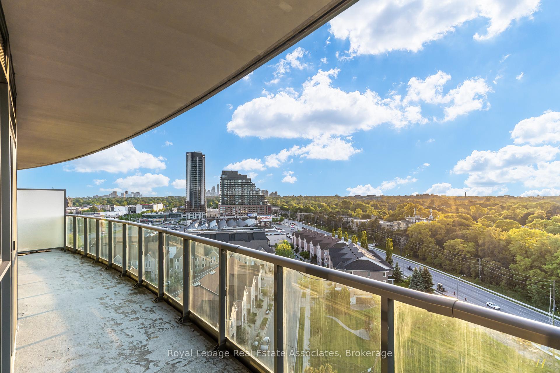 Photo 23 of Unit LPH21, 35 Brian Peck Crescent, Toronto, Thorncliffe Park — HOMEH
