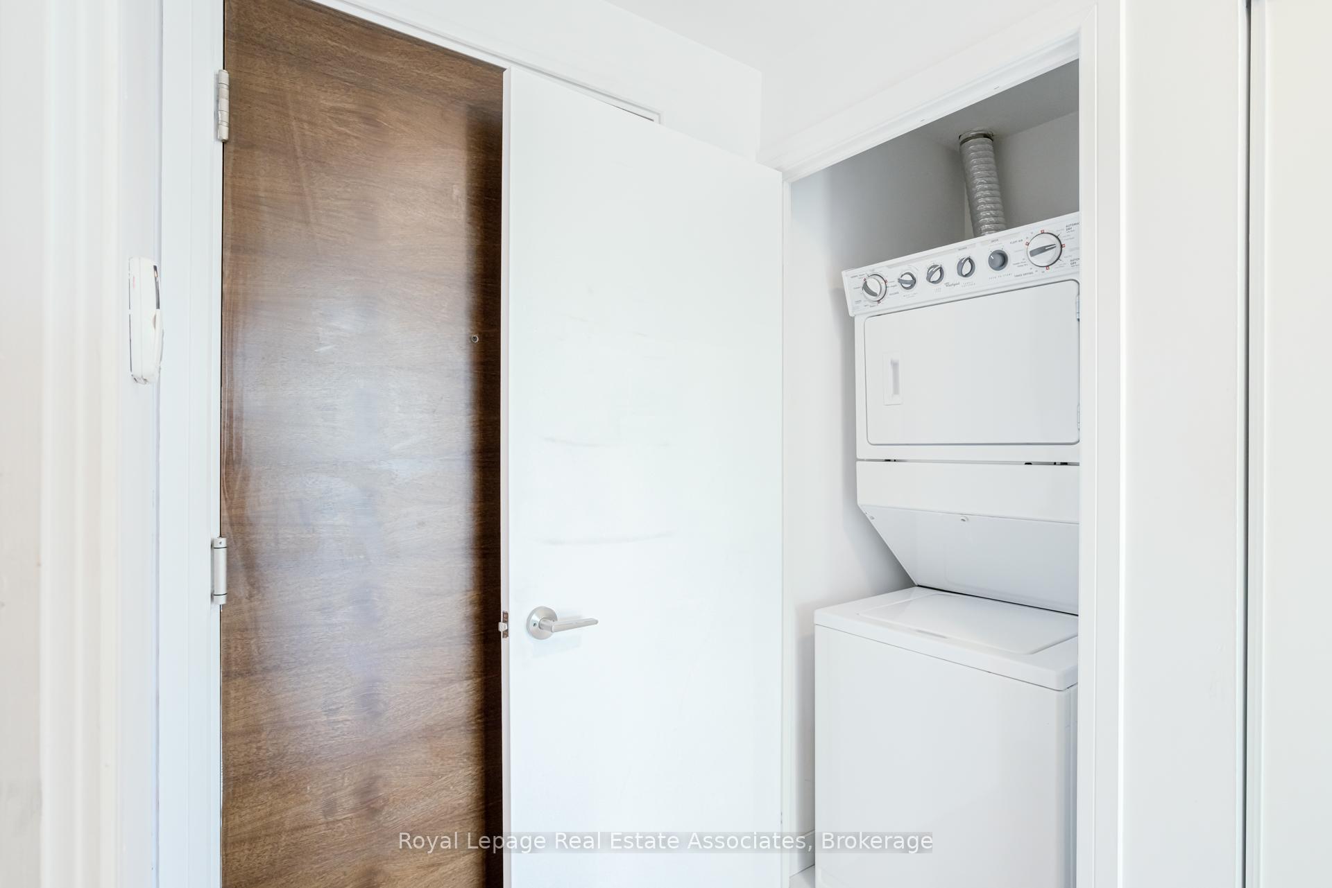 Photo 26 of Unit LPH21, 35 Brian Peck Crescent, Toronto, Thorncliffe Park — HOMEH