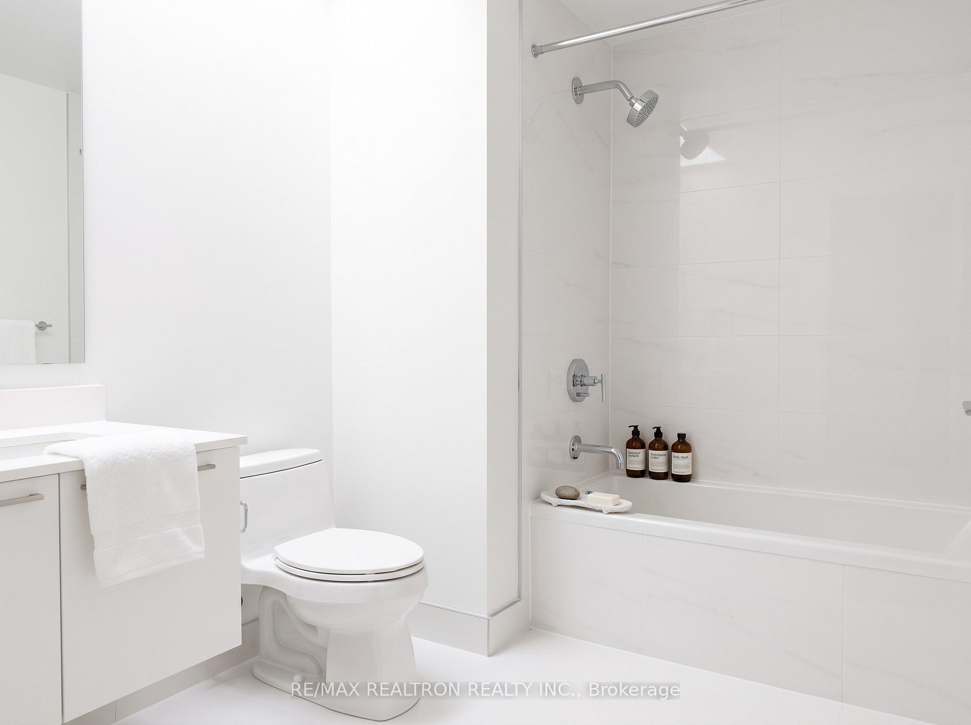 Photo 6 of Unit 2509, 3 Gloucester Street, Toronto, Church-Yonge Corridor — HOMEH