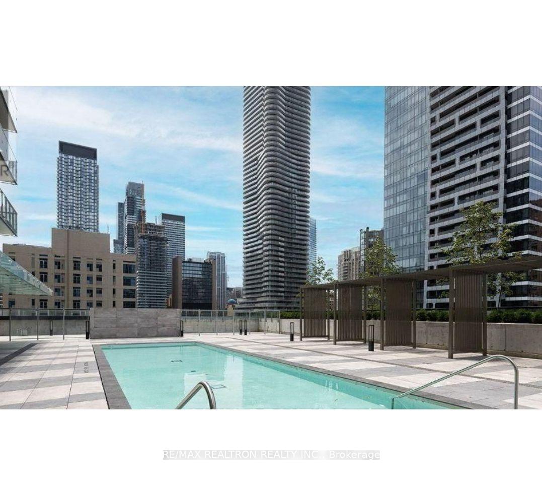 Photo 8 of Unit 2509, 3 Gloucester Street, Toronto, Church-Yonge Corridor — HOMEH