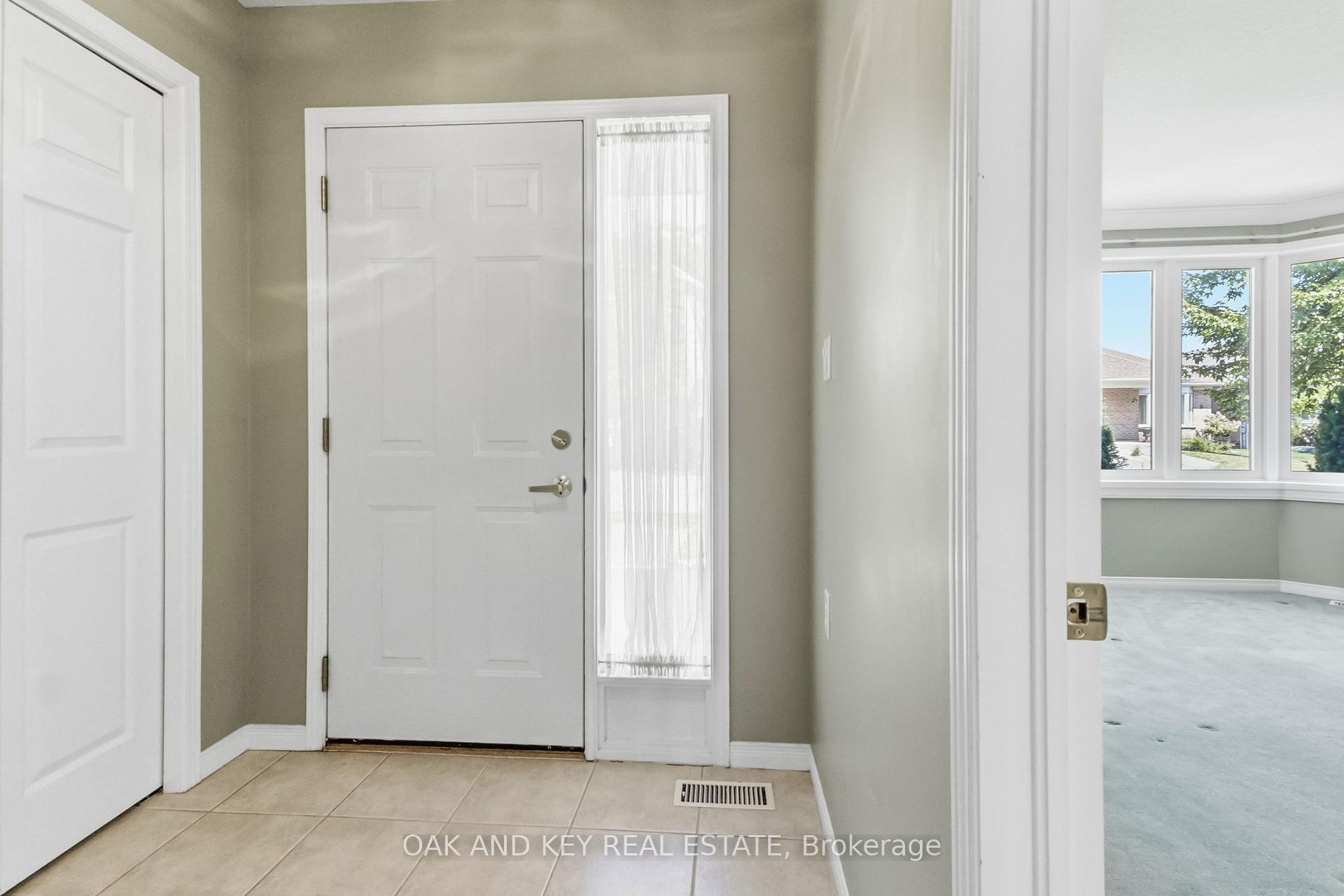 Photo 6 of 58 Ilderbrook Circle, Middlesex Centre, Ilderton — HOMEH