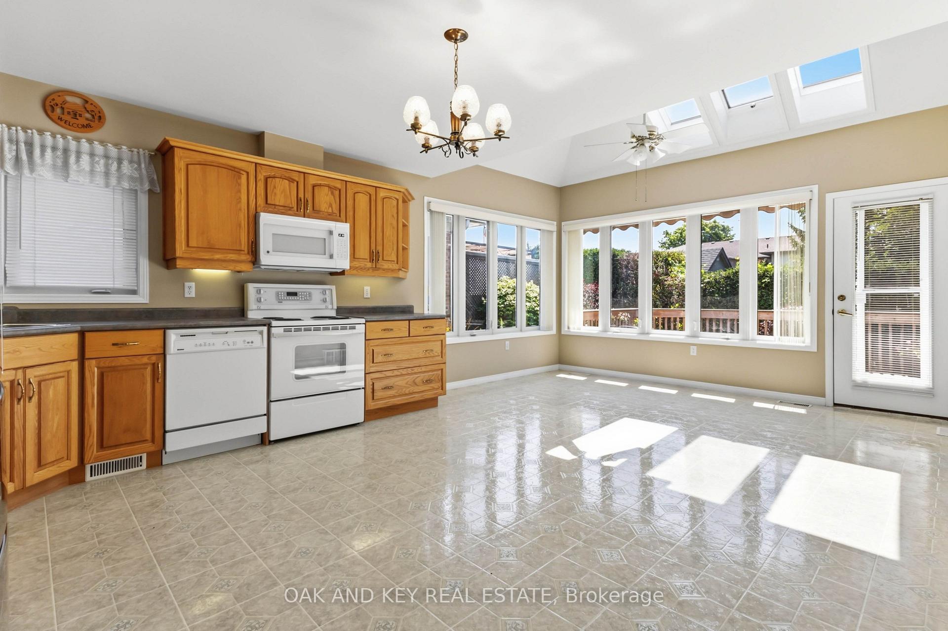 Photo 12 of 58 Ilderbrook Circle, Middlesex Centre, Ilderton — HOMEH
