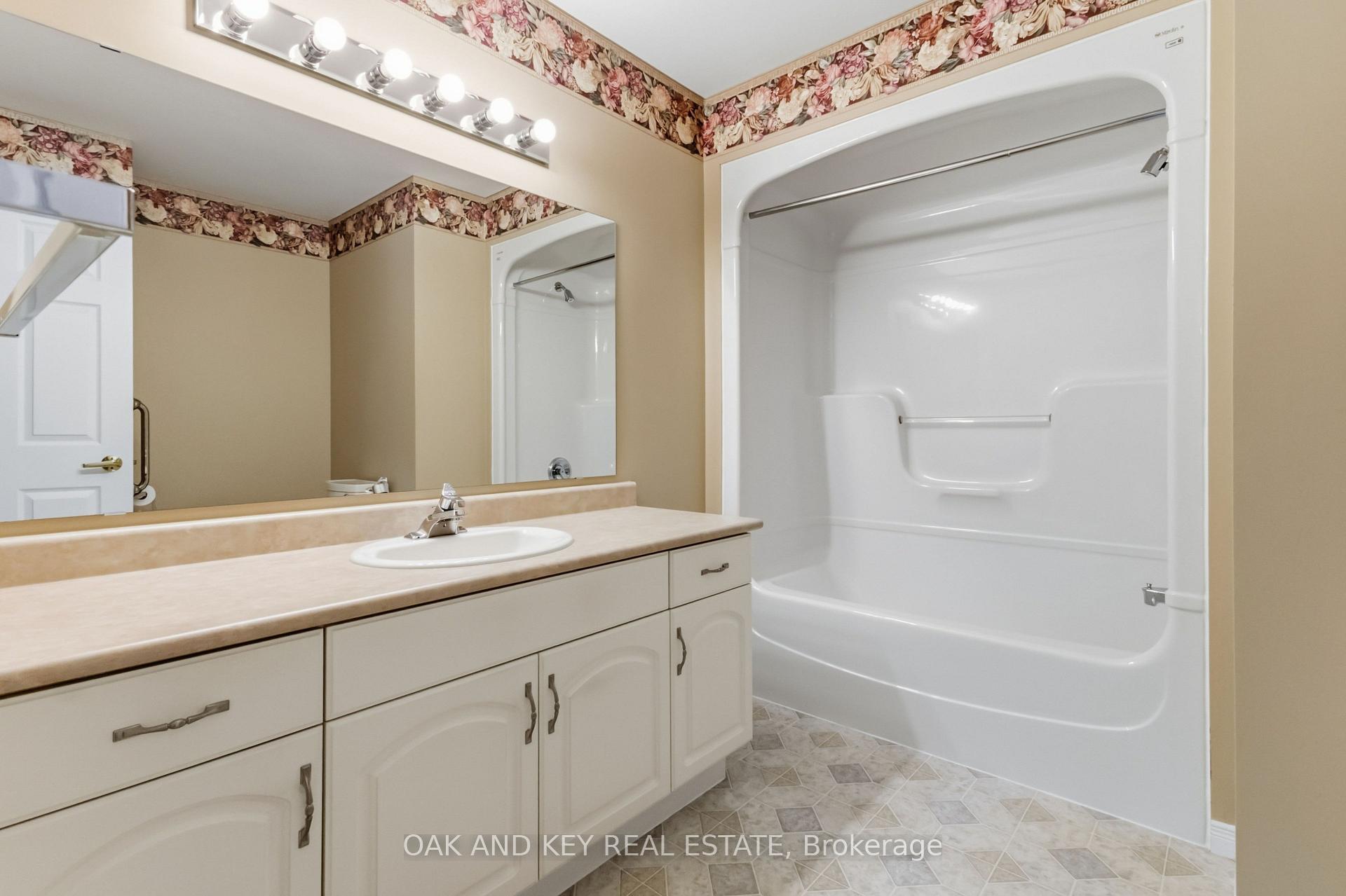 Photo 23 of 58 Ilderbrook Circle, Middlesex Centre, Ilderton — HOMEH