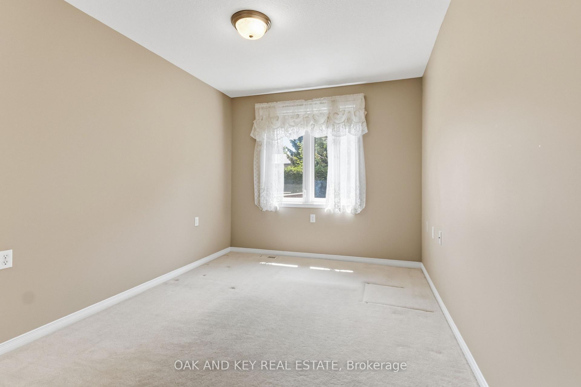 Photo 26 of 58 Ilderbrook Circle, Middlesex Centre, Ilderton — HOMEH