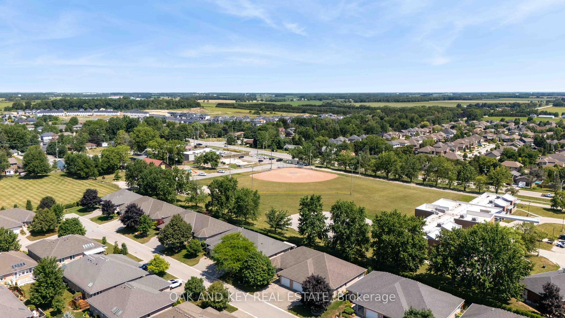 Photo 45 of 58 Ilderbrook Circle, Middlesex Centre, Ilderton — HOMEH