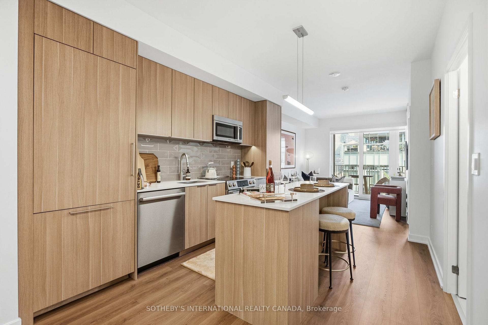 Photo 5 of Unit 1212, 88 Bathurst Street, Toronto, Niagara — HOMEH