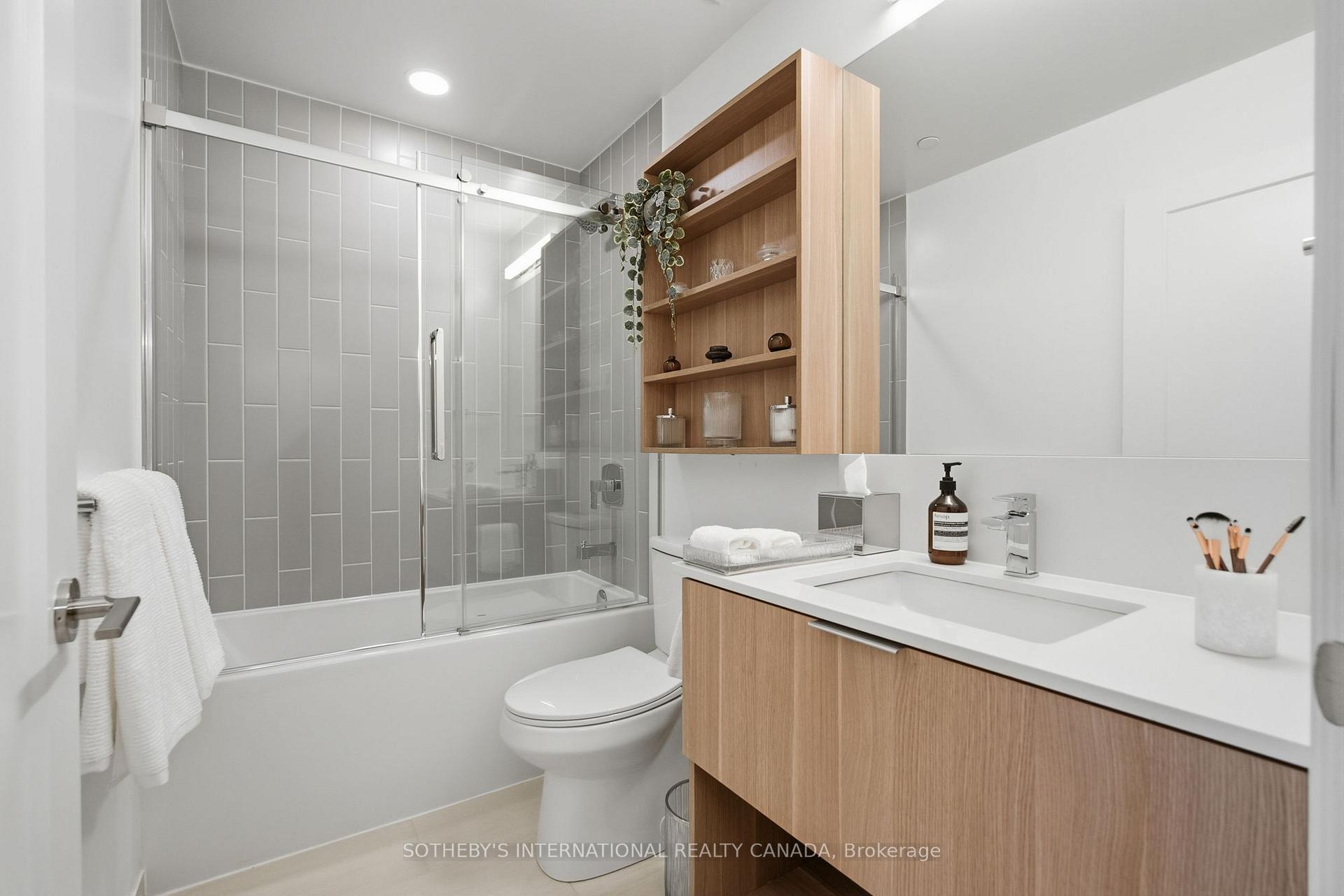 Photo 22 of Unit 1212, 88 Bathurst Street, Toronto, Niagara — HOMEH