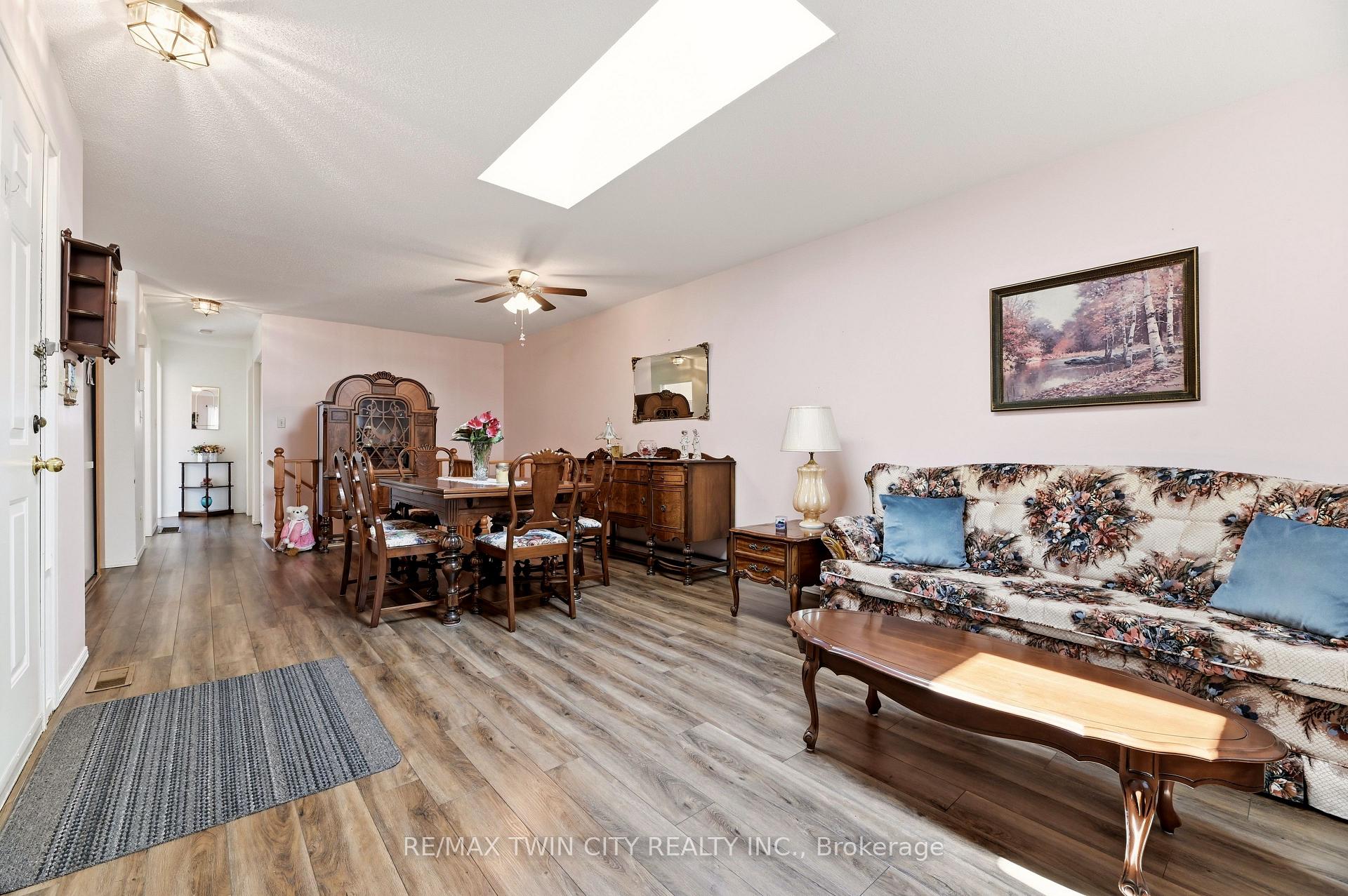 Photo 2 of 1030 Colborne Street E, Brantford, Echo Place — HOMEH