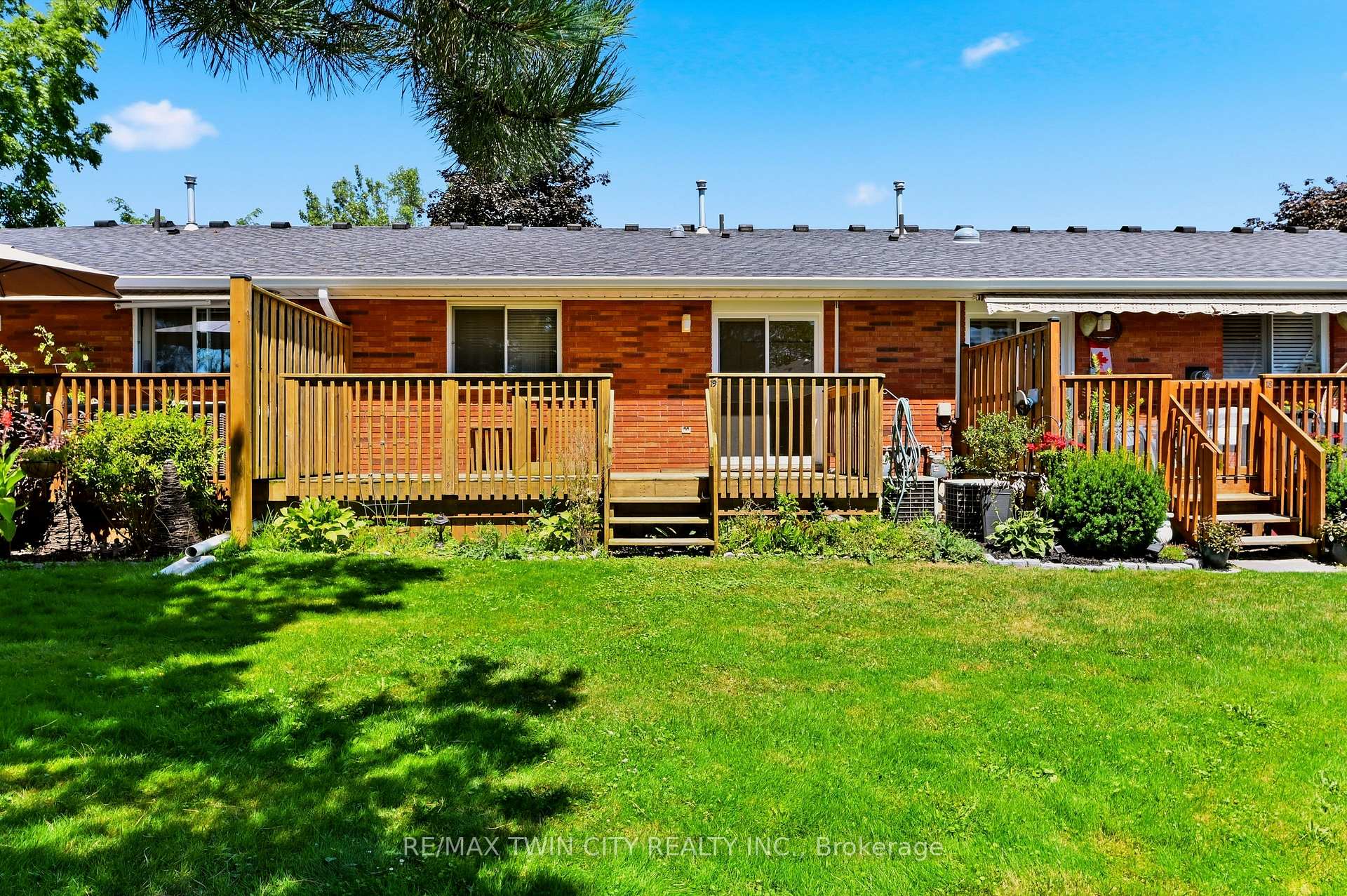 Photo 20 of 1030 Colborne Street E, Brantford, Echo Place — HOMEH