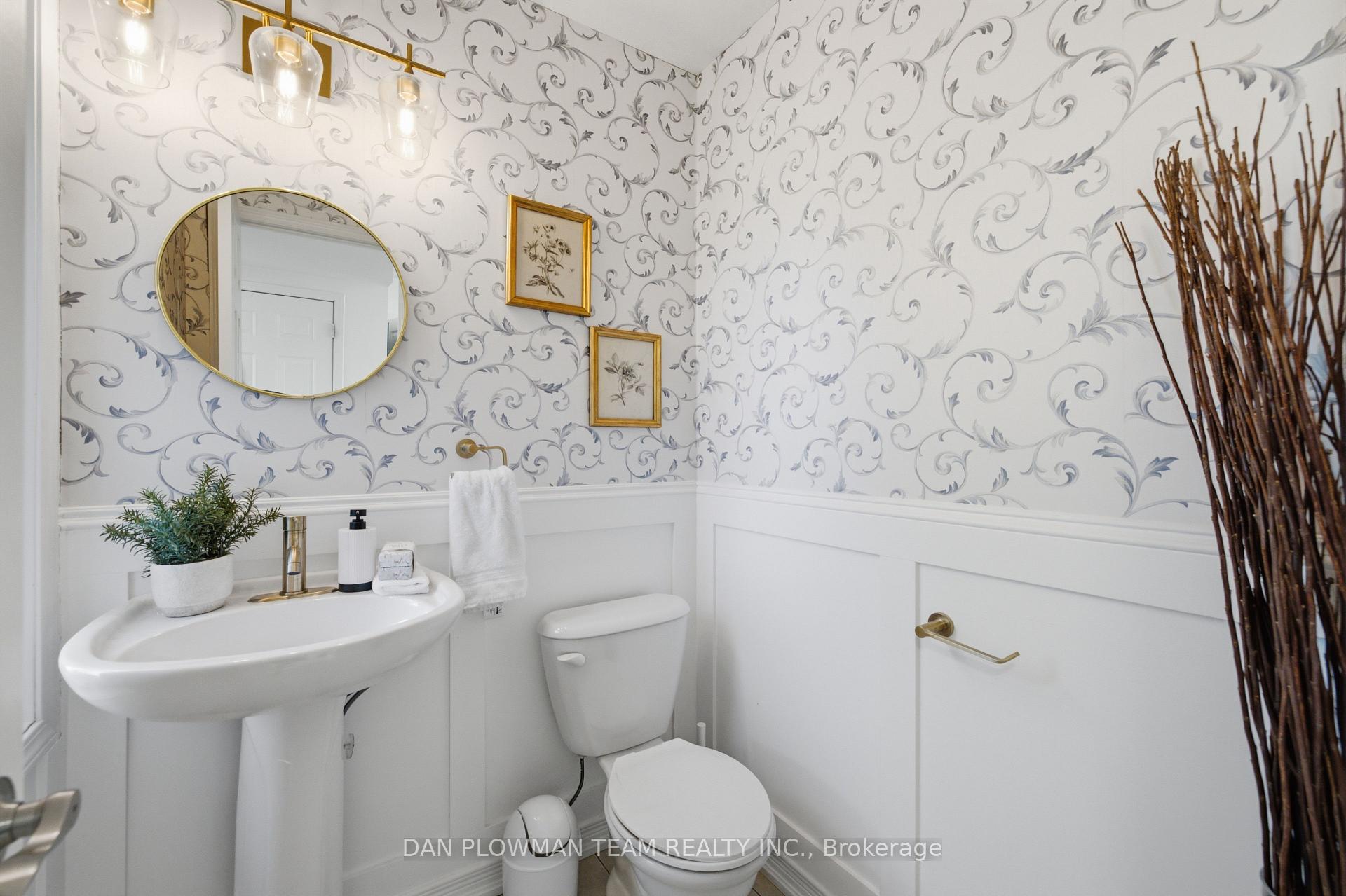 Photo 4 of 118 Swindells Street, Clarington, Bowmanville — HOMEH
