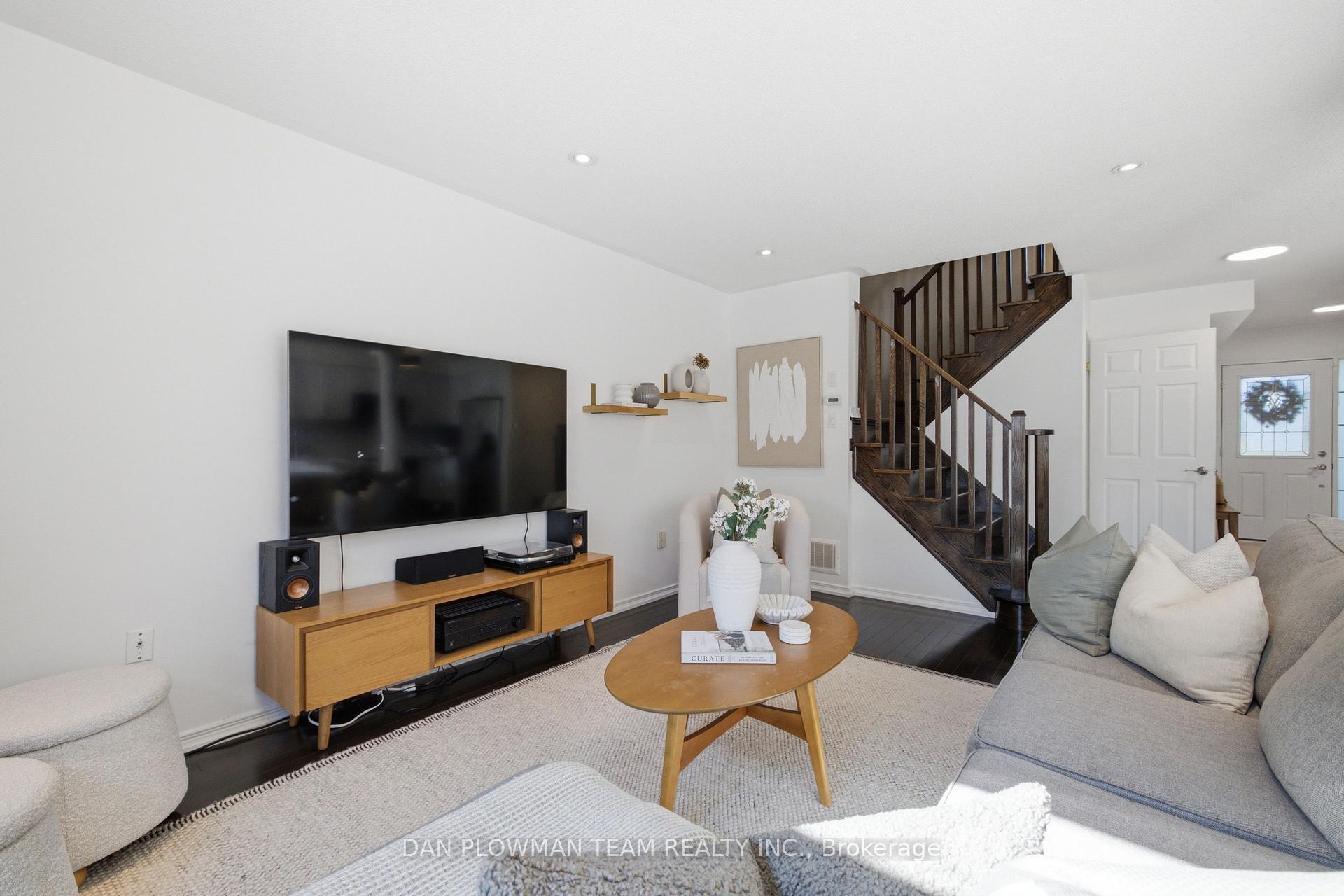 Photo 6 of 118 Swindells Street, Clarington, Bowmanville — HOMEH