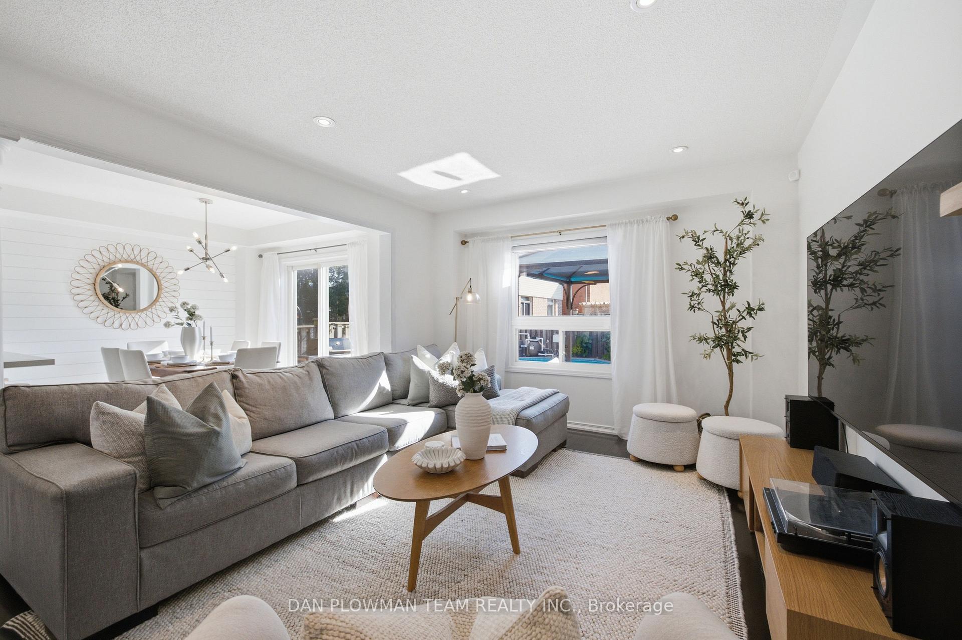 Photo 7 of 118 Swindells Street, Clarington, Bowmanville — HOMEH