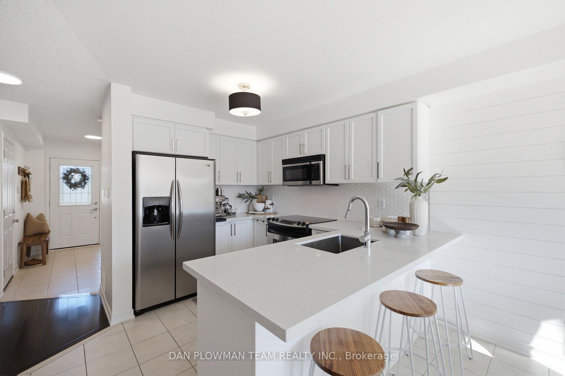 Photo 8 of 118 Swindells Street, Clarington, Bowmanville — HOMEH
