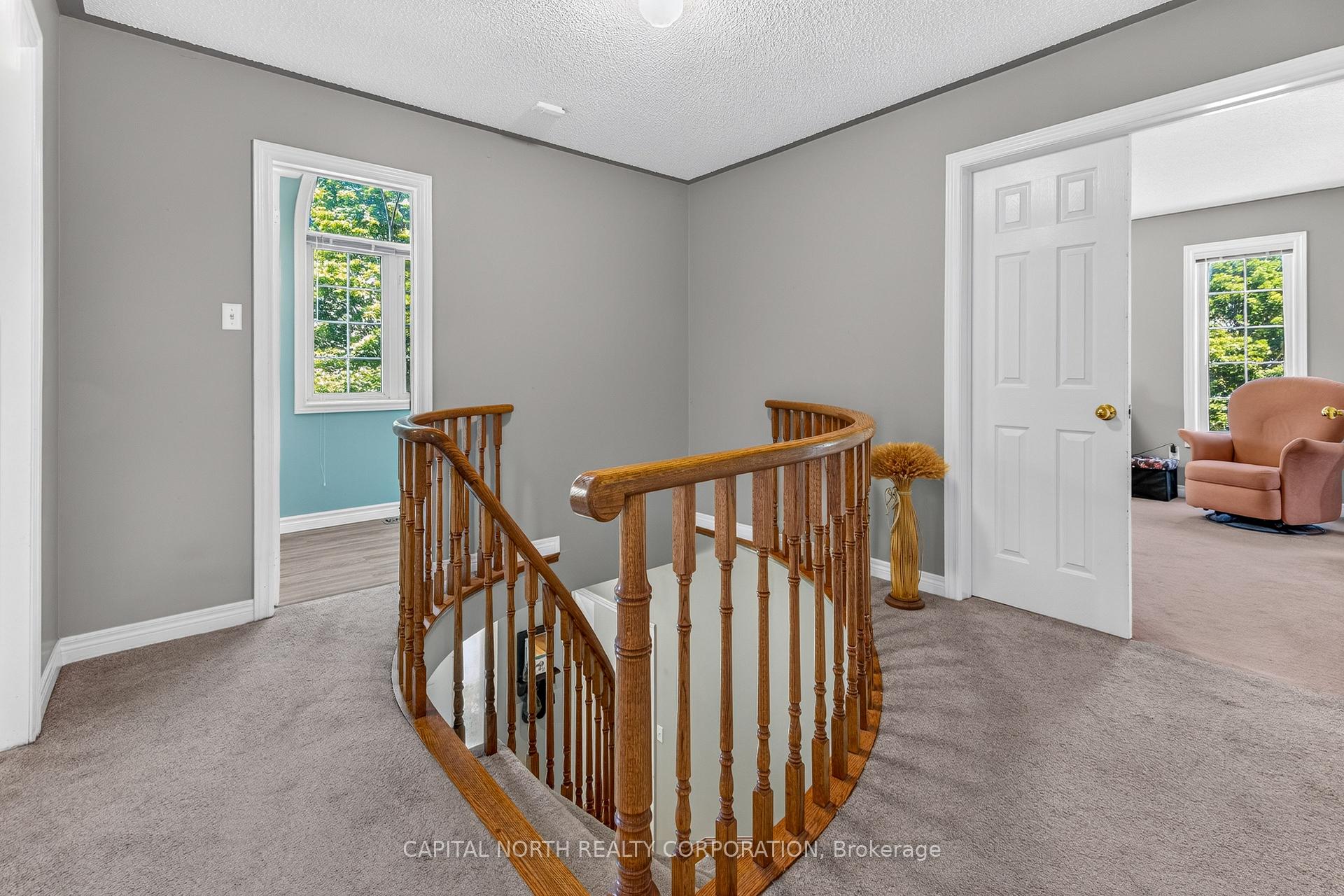 Photo 25 of 165 Edward Pottage Crescent, King, Pottageville — HOMEH