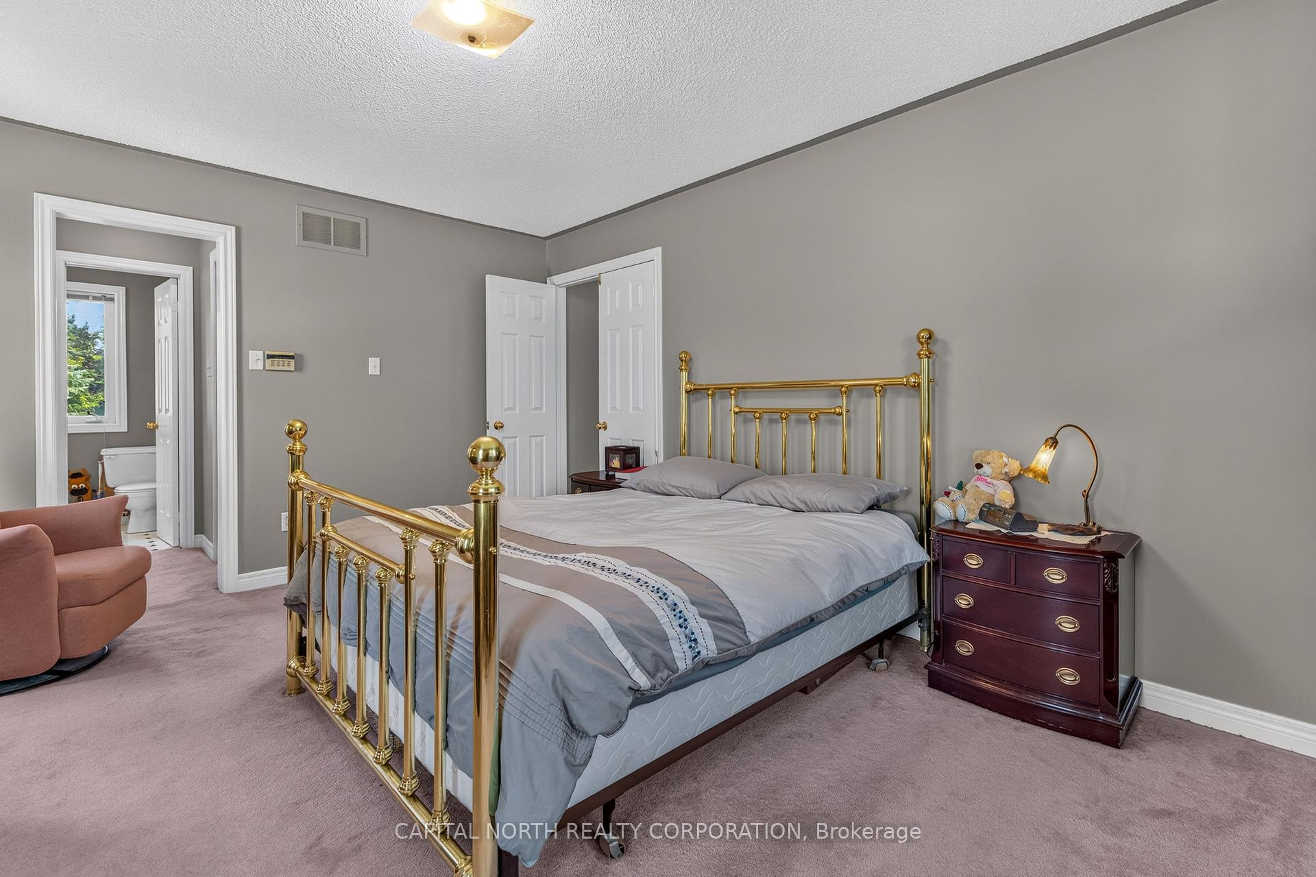Photo 26 of 165 Edward Pottage Crescent, King, Pottageville — HOMEH