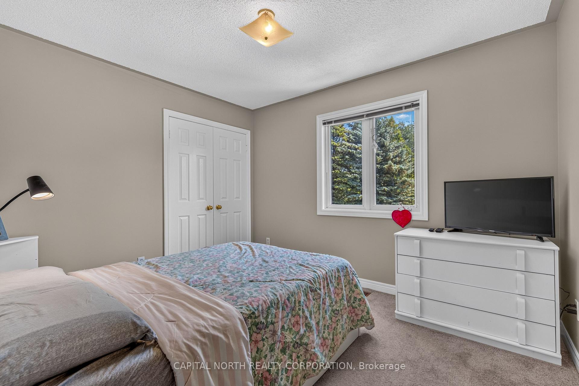 Photo 30 of 165 Edward Pottage Crescent, King, Pottageville — HOMEH