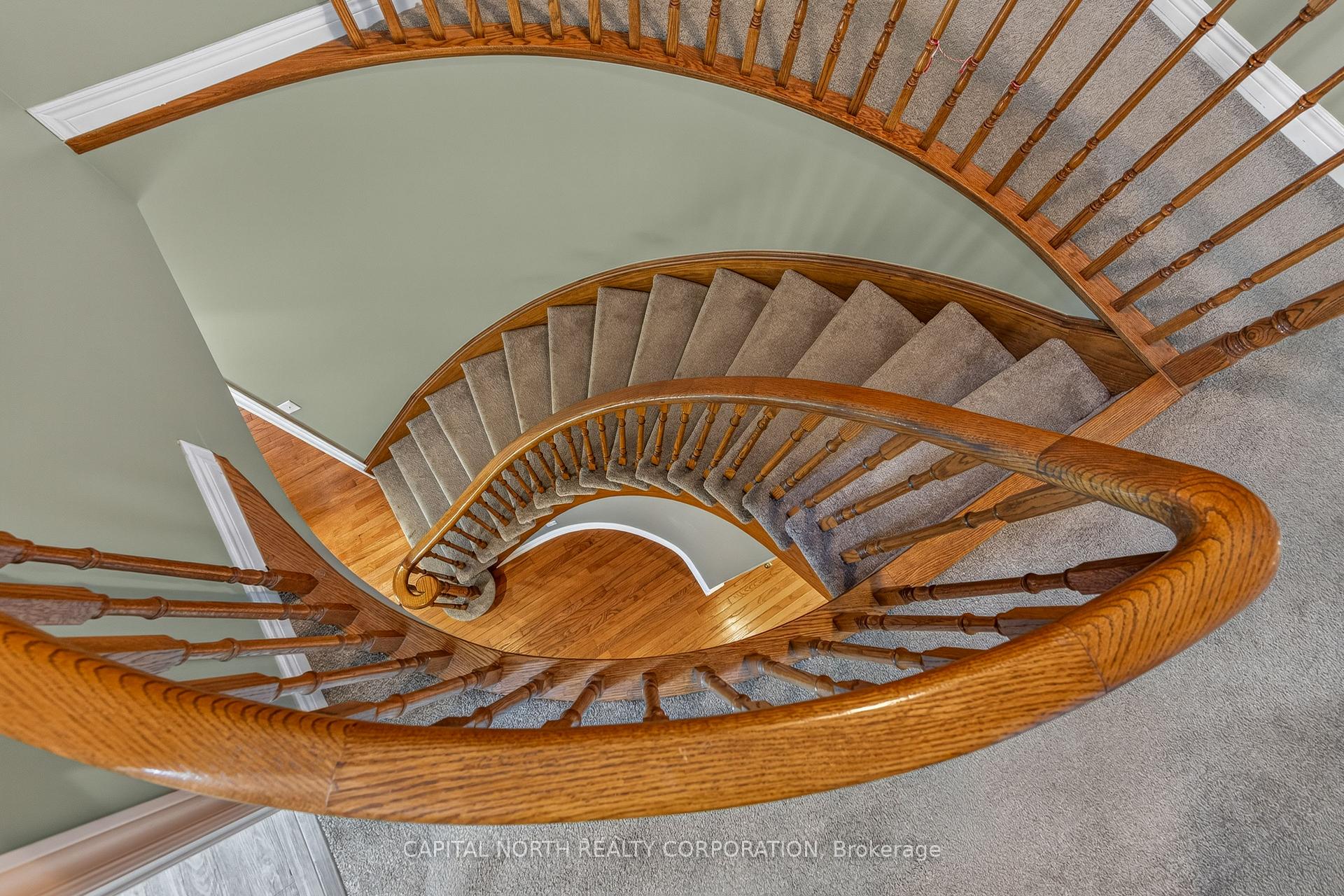 Photo 35 of 165 Edward Pottage Crescent, King, Pottageville — HOMEH