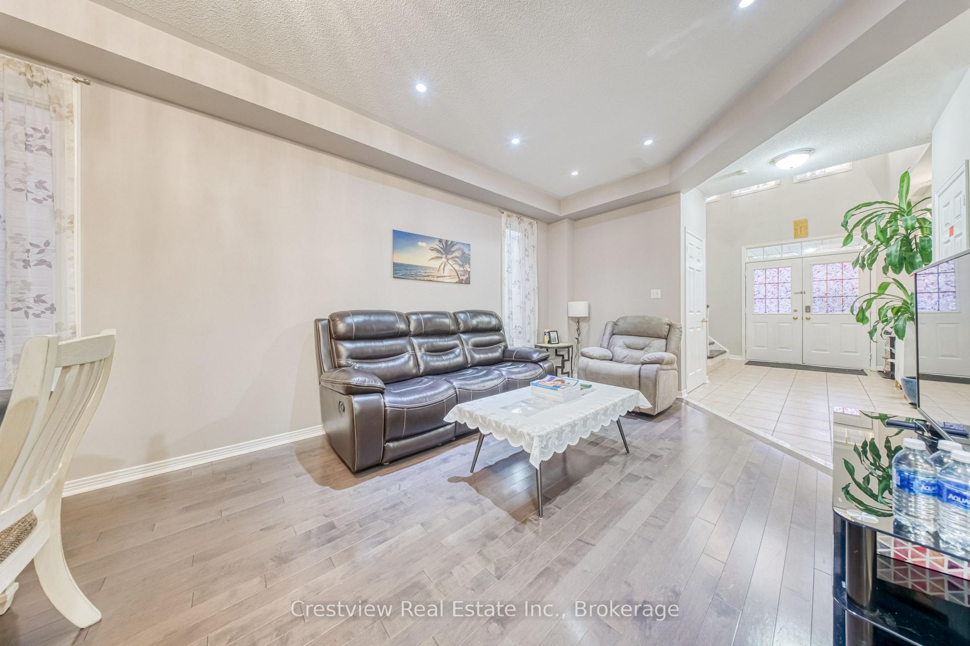 Photo 5 of 5 Irish Rose Drive, Markham, Berczy — HOMEH