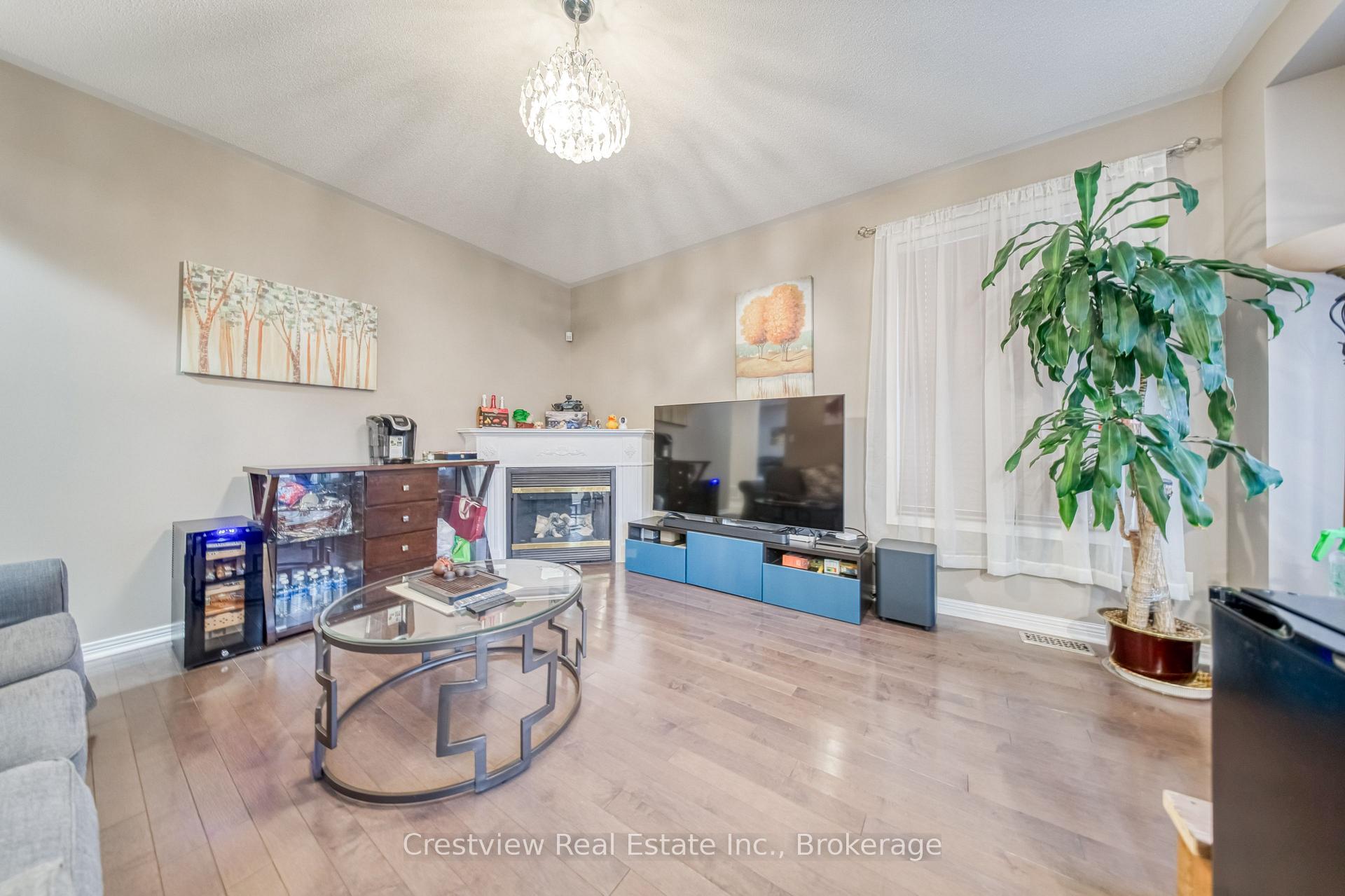 Photo 12 of 5 Irish Rose Drive, Markham, Berczy — HOMEH