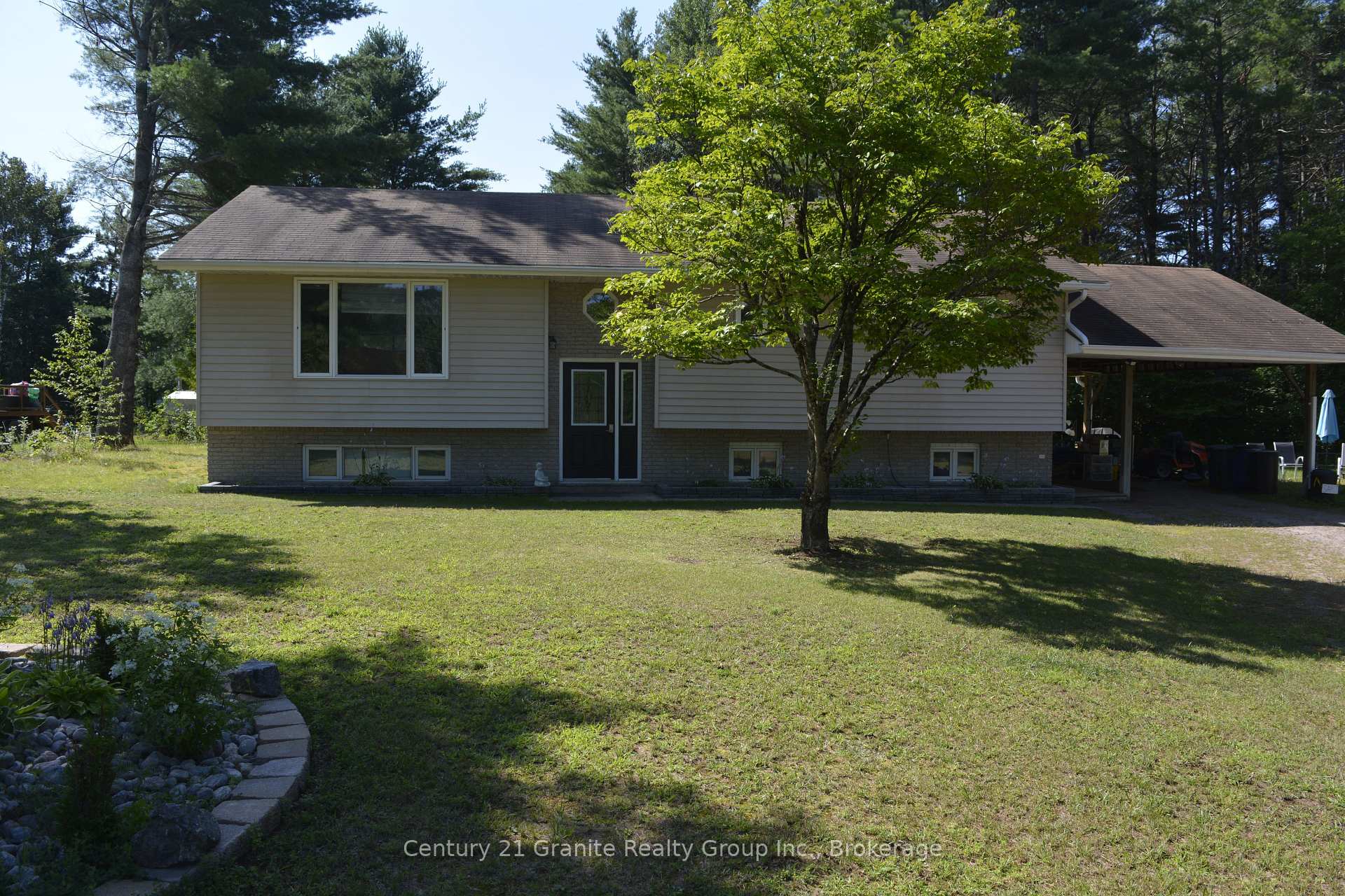 Photo of 107 South Baptiste Lake Road