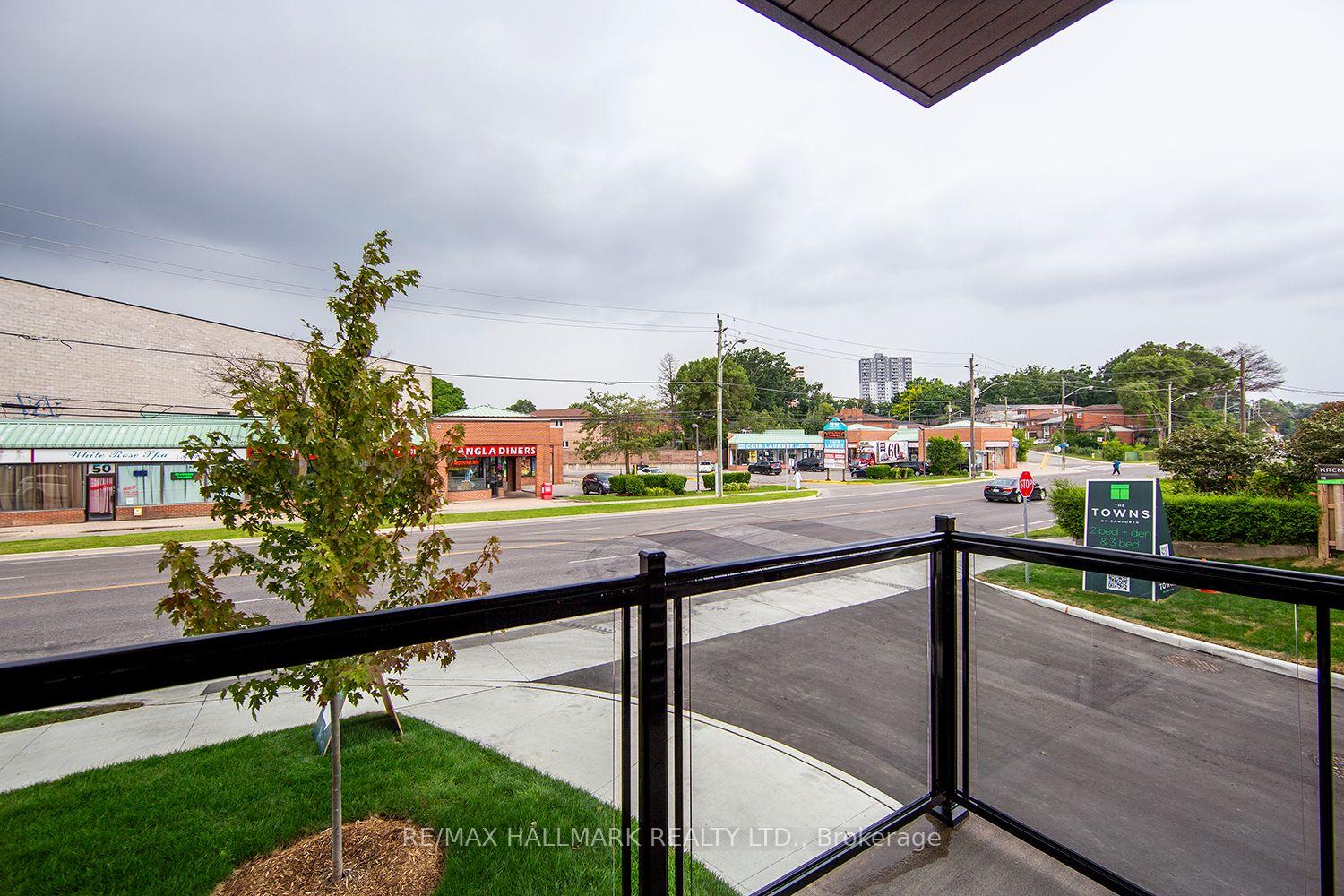 Photo 4 of Unit 211, 41 Danforth Road, Scarborough, Oakridge — HOMEH