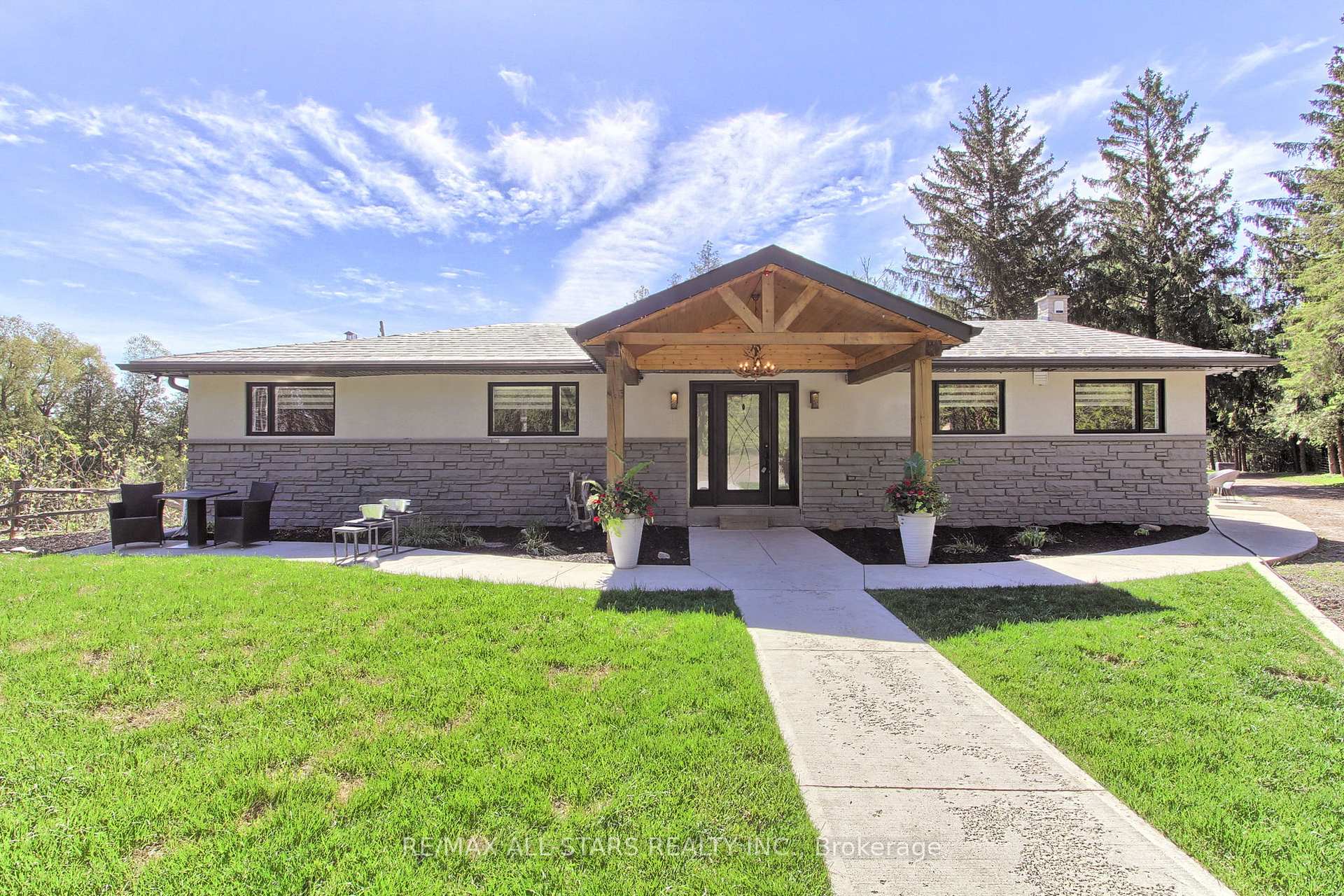 Photo 1 of 215 Uxbridge Pickering Townline, Pickering, Rural Pickering — HOMEH