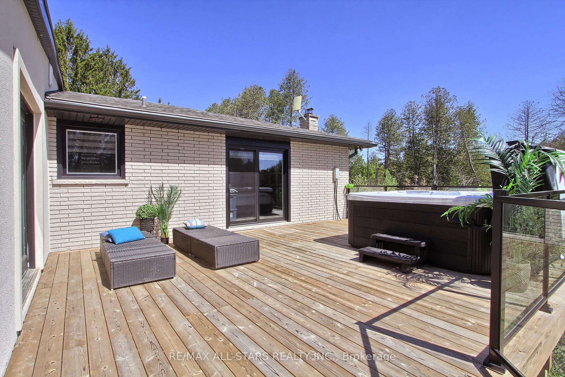 Photo 2 of 215 Uxbridge Pickering Townline, Pickering, Rural Pickering — HOMEH