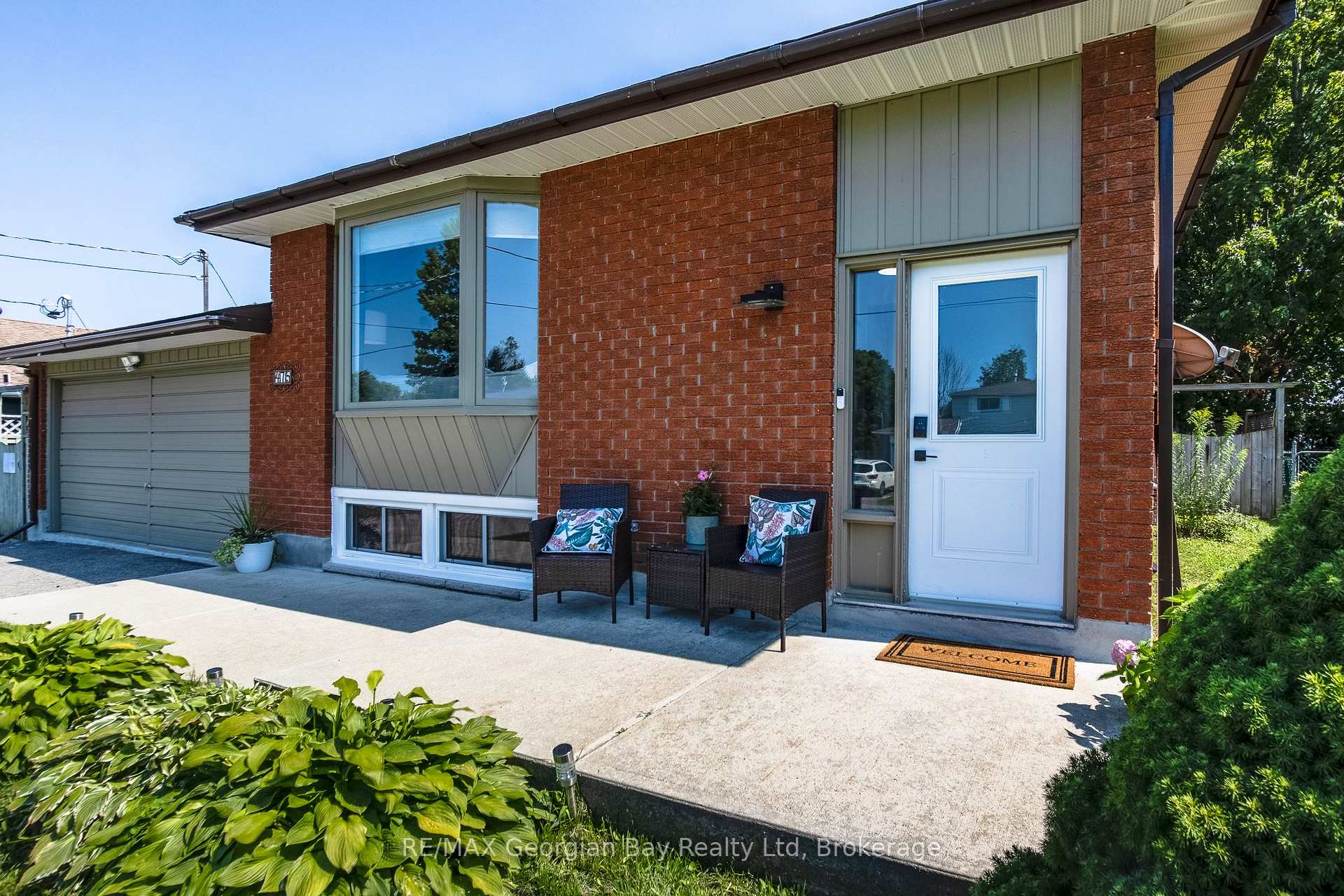 Photo 2 of 475 Athabaska Street, Tay, Port McNicoll — HOMEH