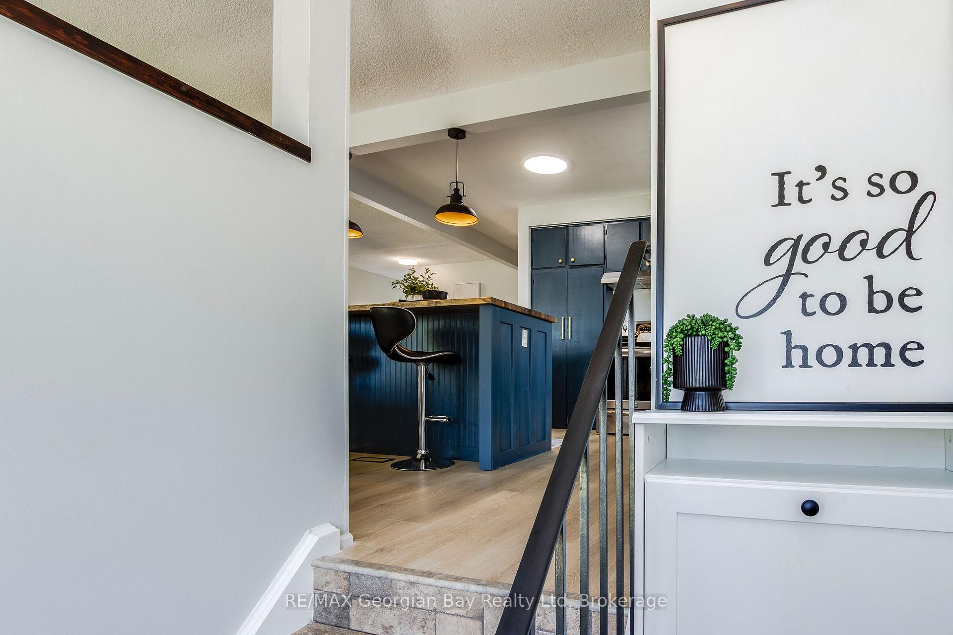 Photo 4 of 475 Athabaska Street, Tay, Port McNicoll — HOMEH