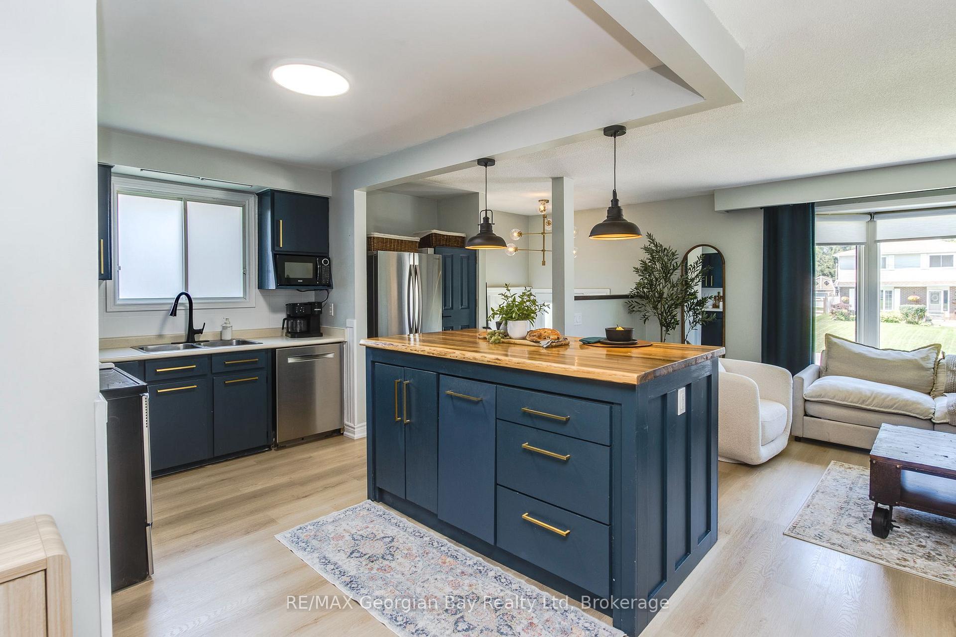 Photo 6 of 475 Athabaska Street, Tay, Port McNicoll — HOMEH