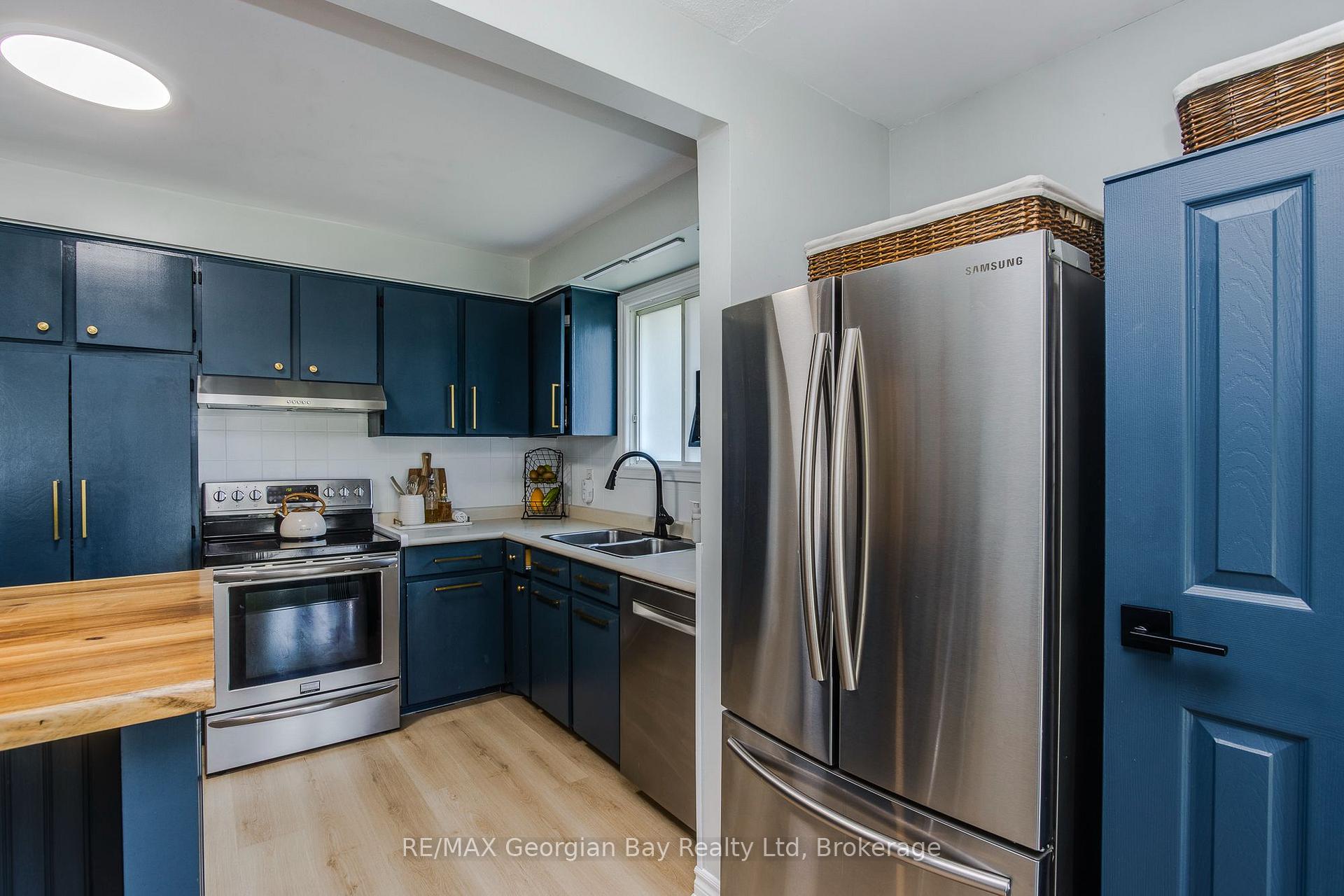 Photo 9 of 475 Athabaska Street, Tay, Port McNicoll — HOMEH