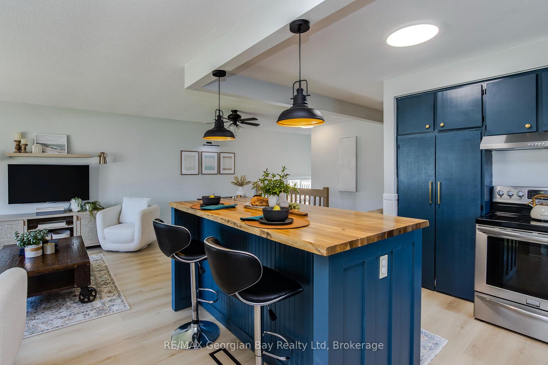 Photo 10 of 475 Athabaska Street, Tay, Port McNicoll — HOMEH