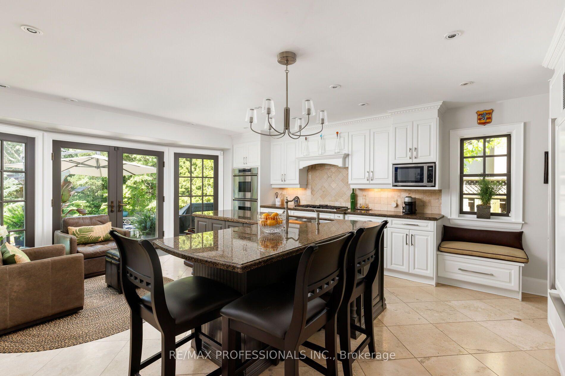 Photo 14 of 19 The Kingsway, Etobicoke, Kingsway South — HOMEH